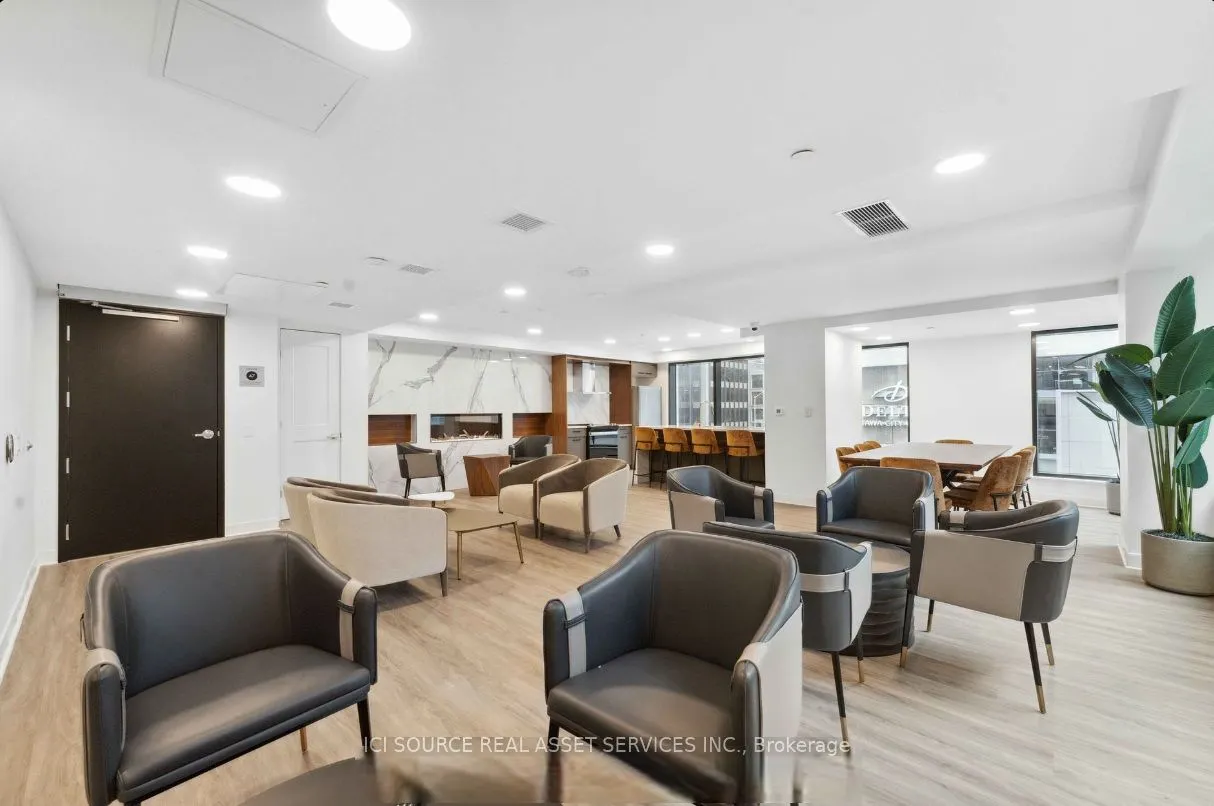 340 Queen Street, #1009