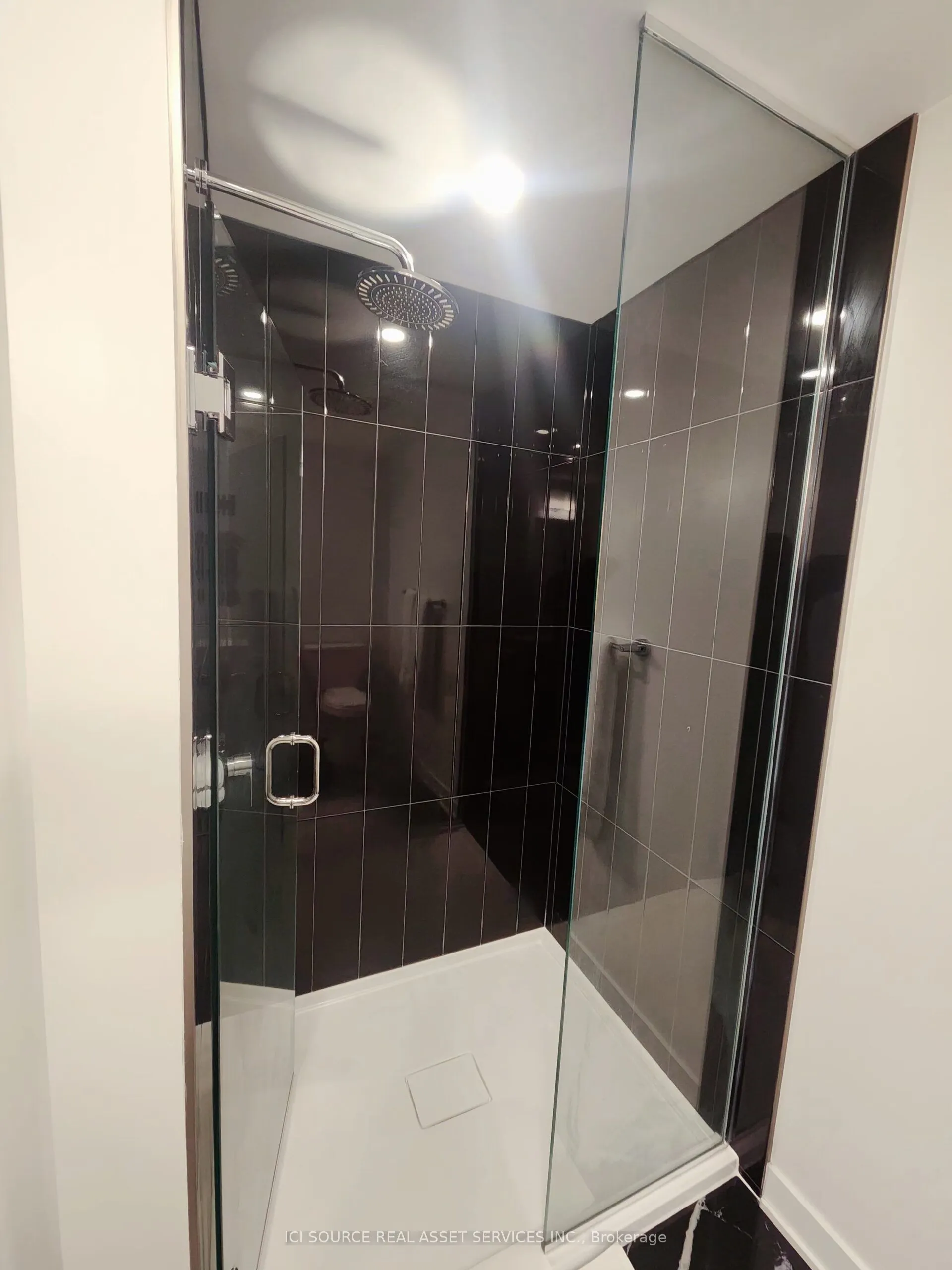 340 Queen Street, #1009