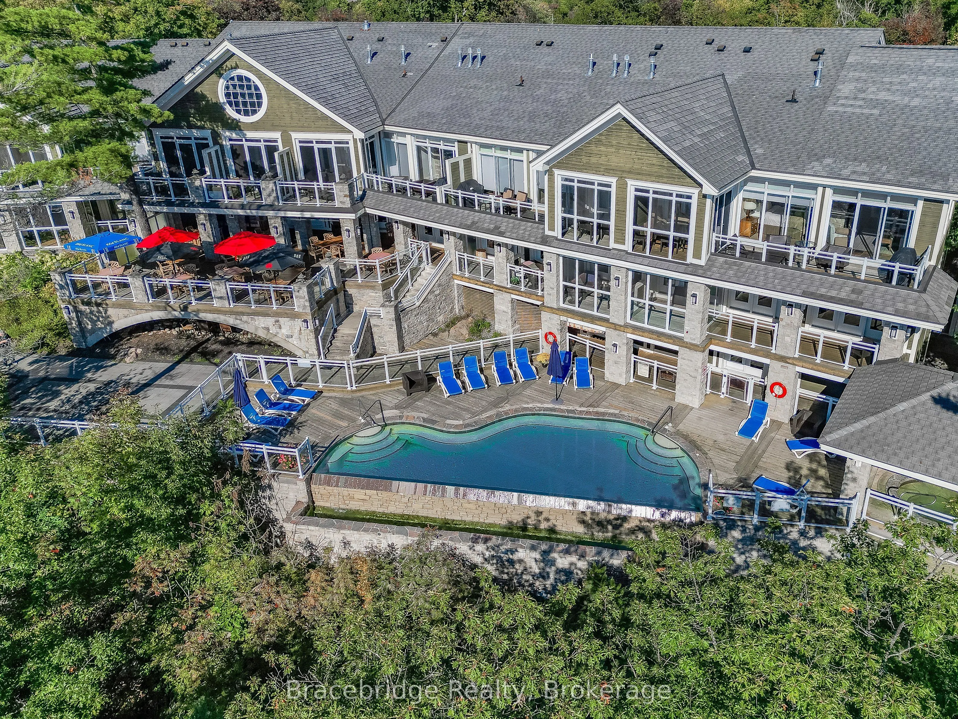 1869 Muskoka 118 Road W, #L201-A2