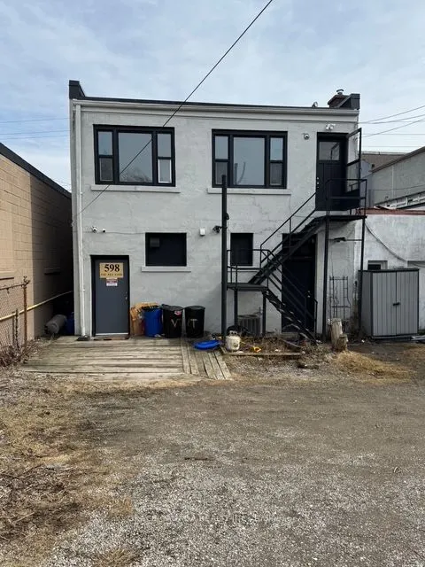 598 Upper James Street