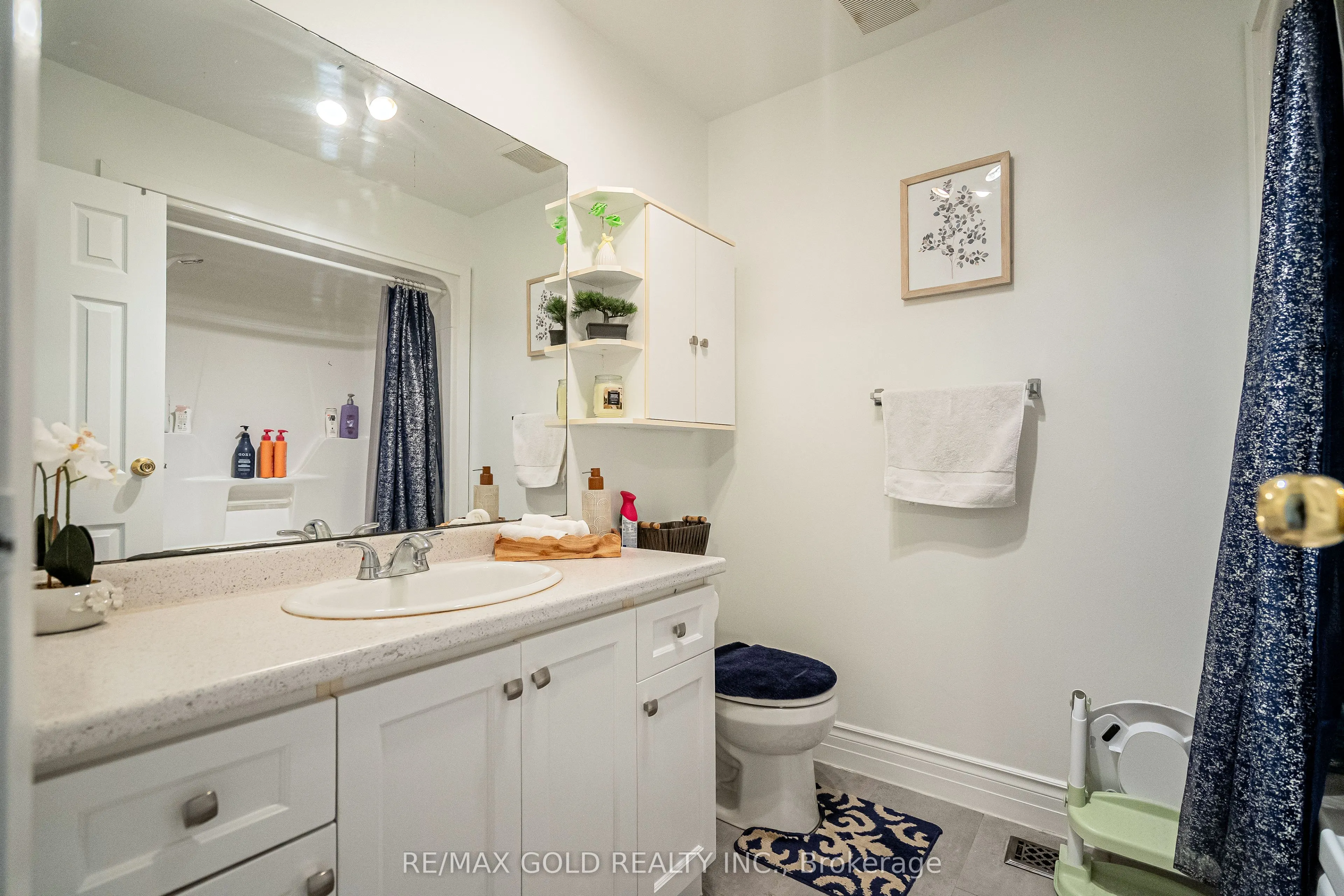 445 Pioneer Drive, #4