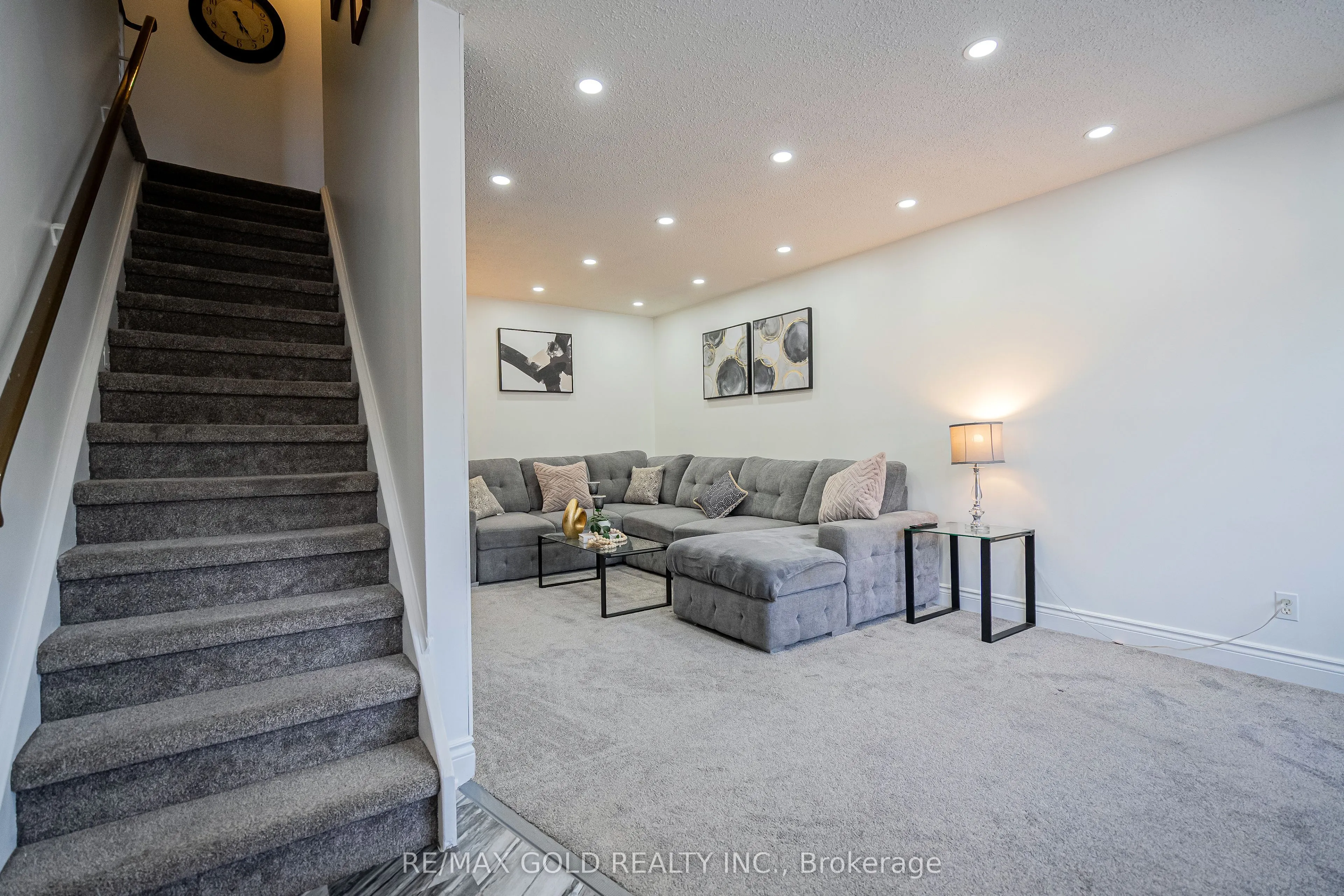 445 Pioneer Drive, #4