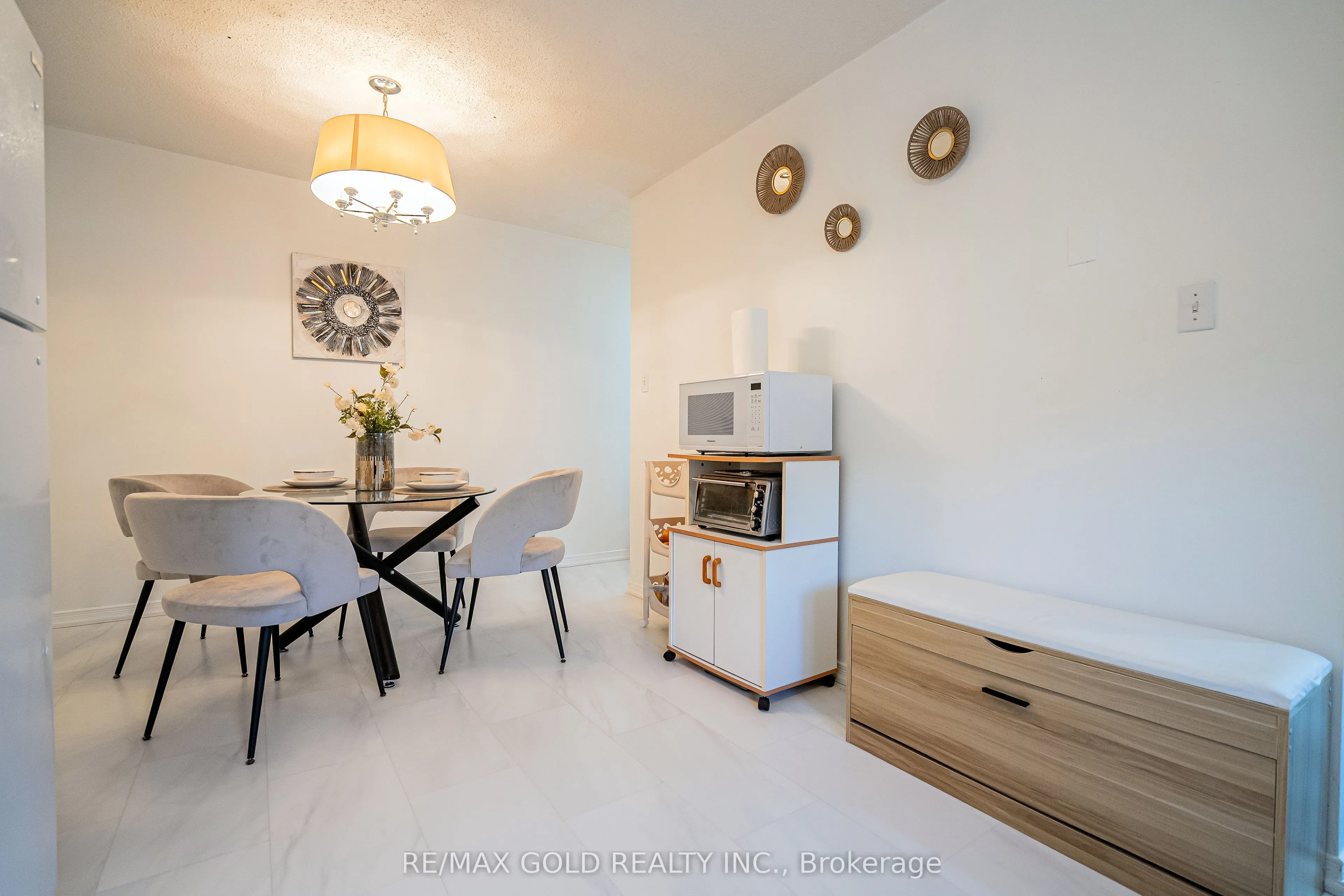 445 Pioneer Drive, #4