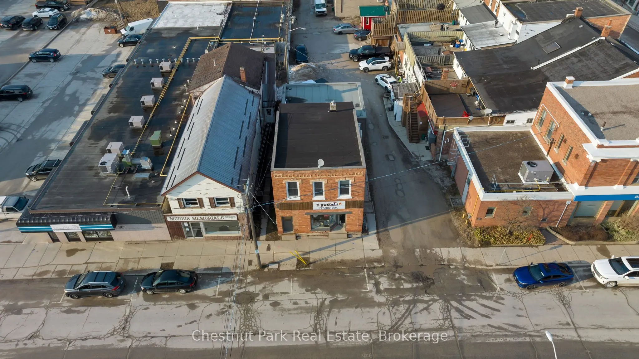 16 Trowbridge Street W