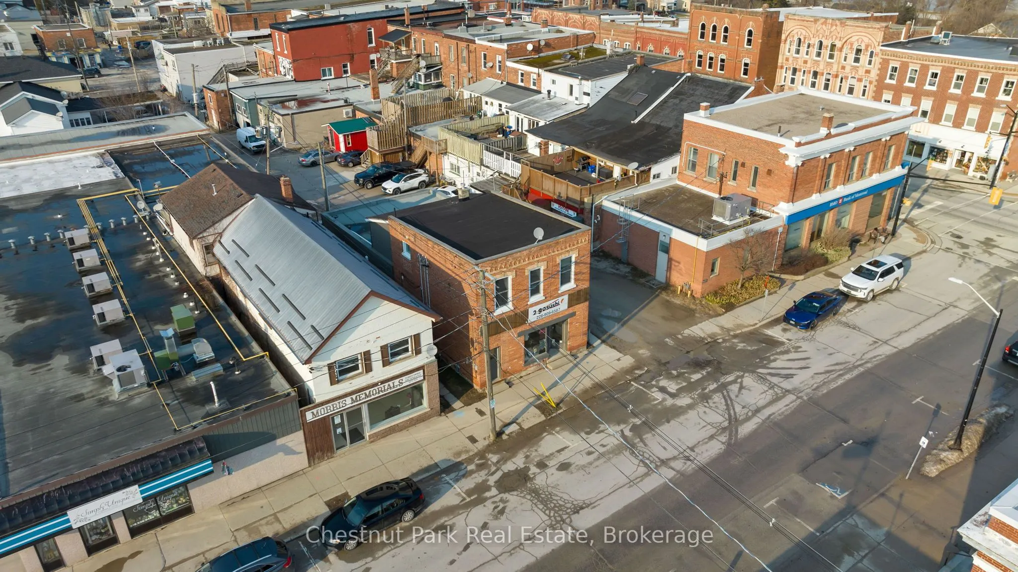 16 Trowbridge Street W