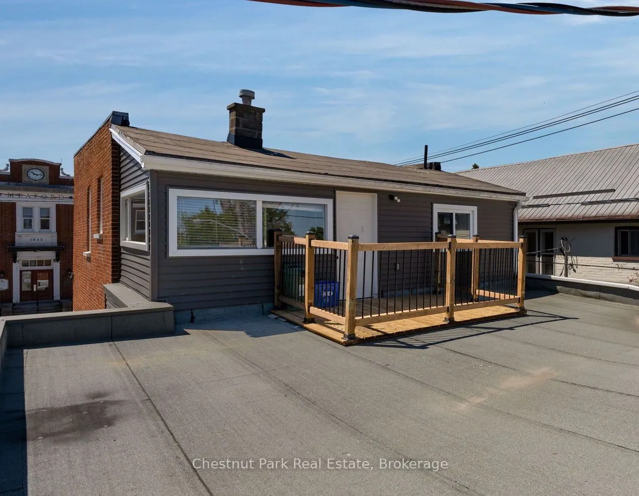 16 Trowbridge Street W