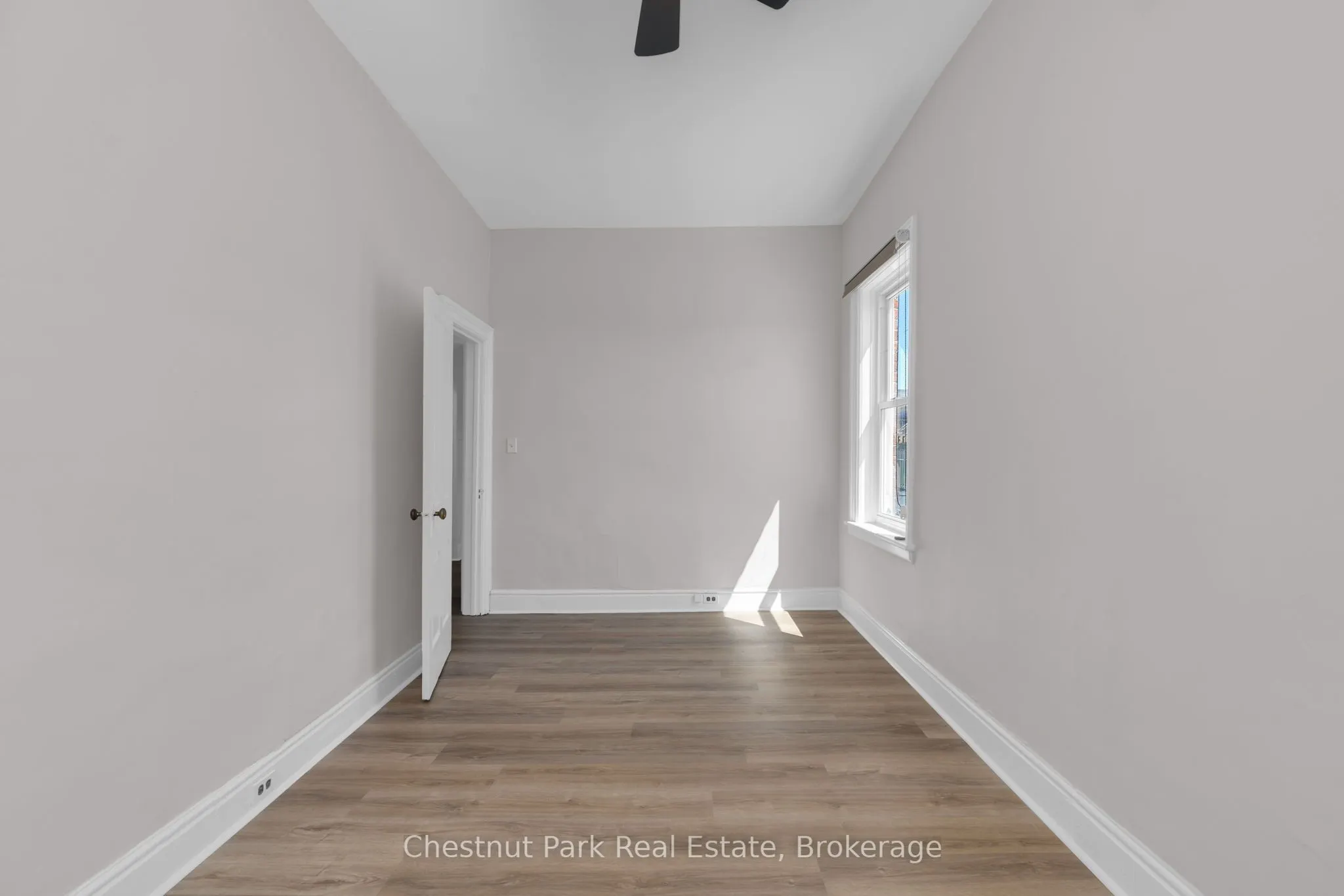 16 Trowbridge Street W