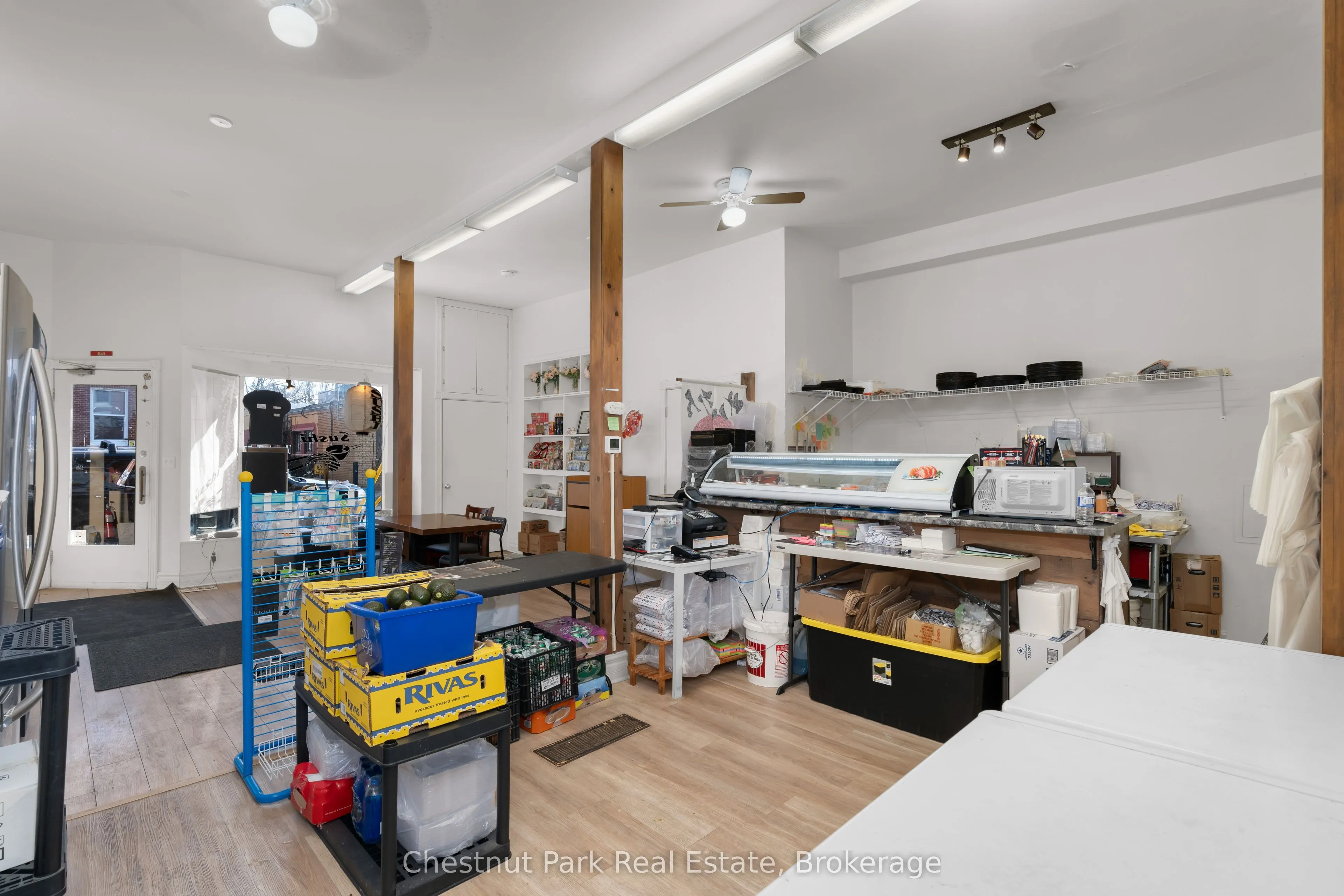 16 Trowbridge Street W