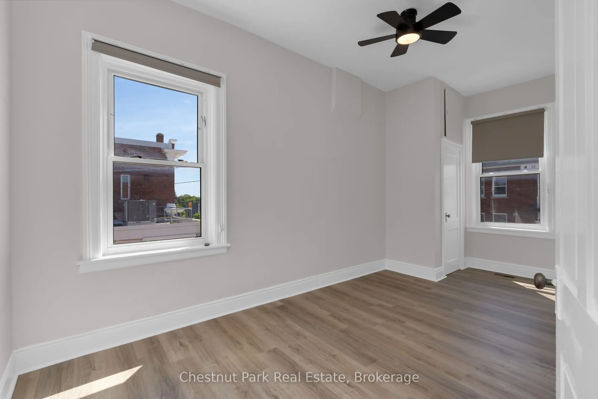 16 Trowbridge Street W