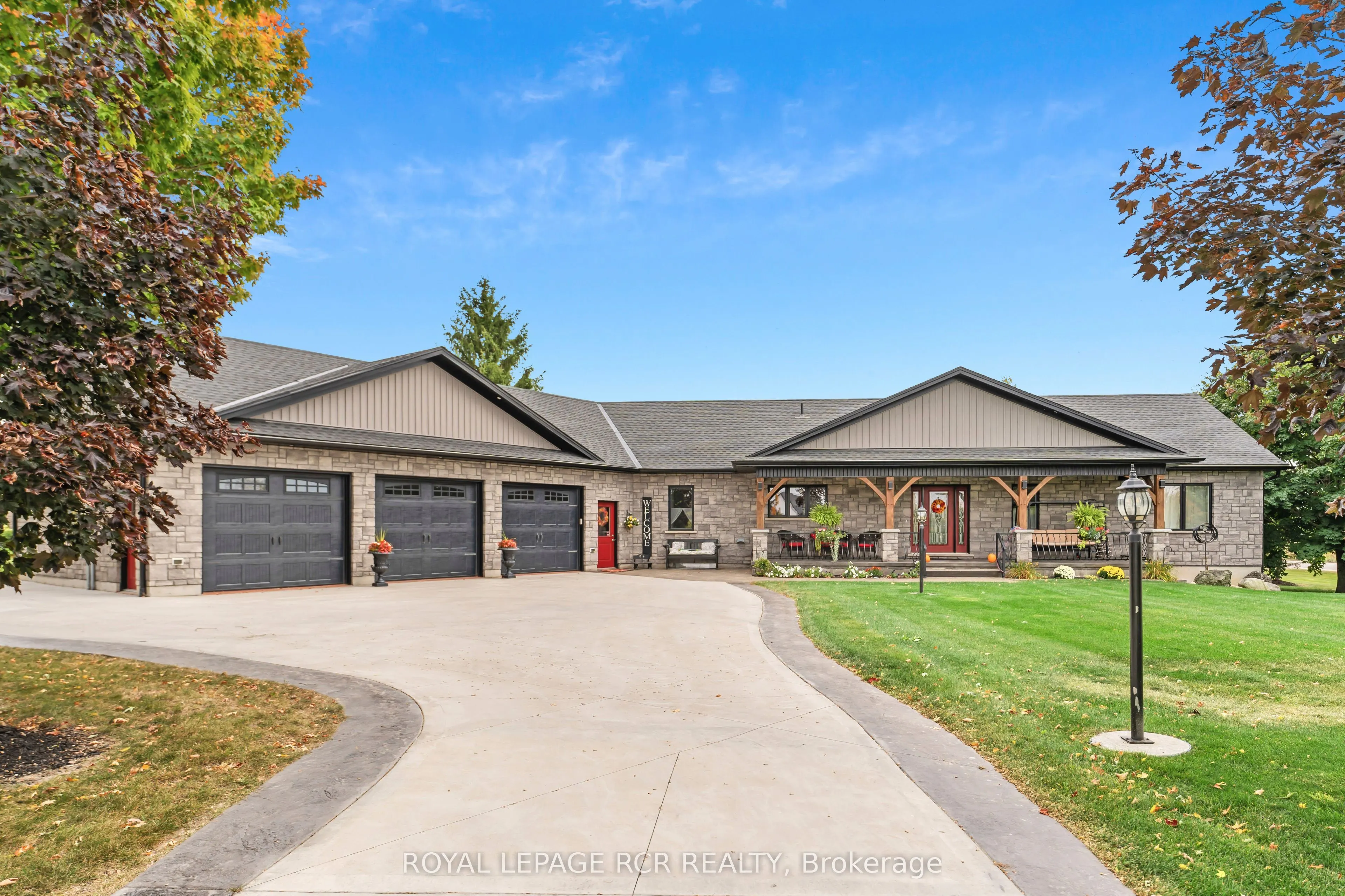100 Harris Crescent