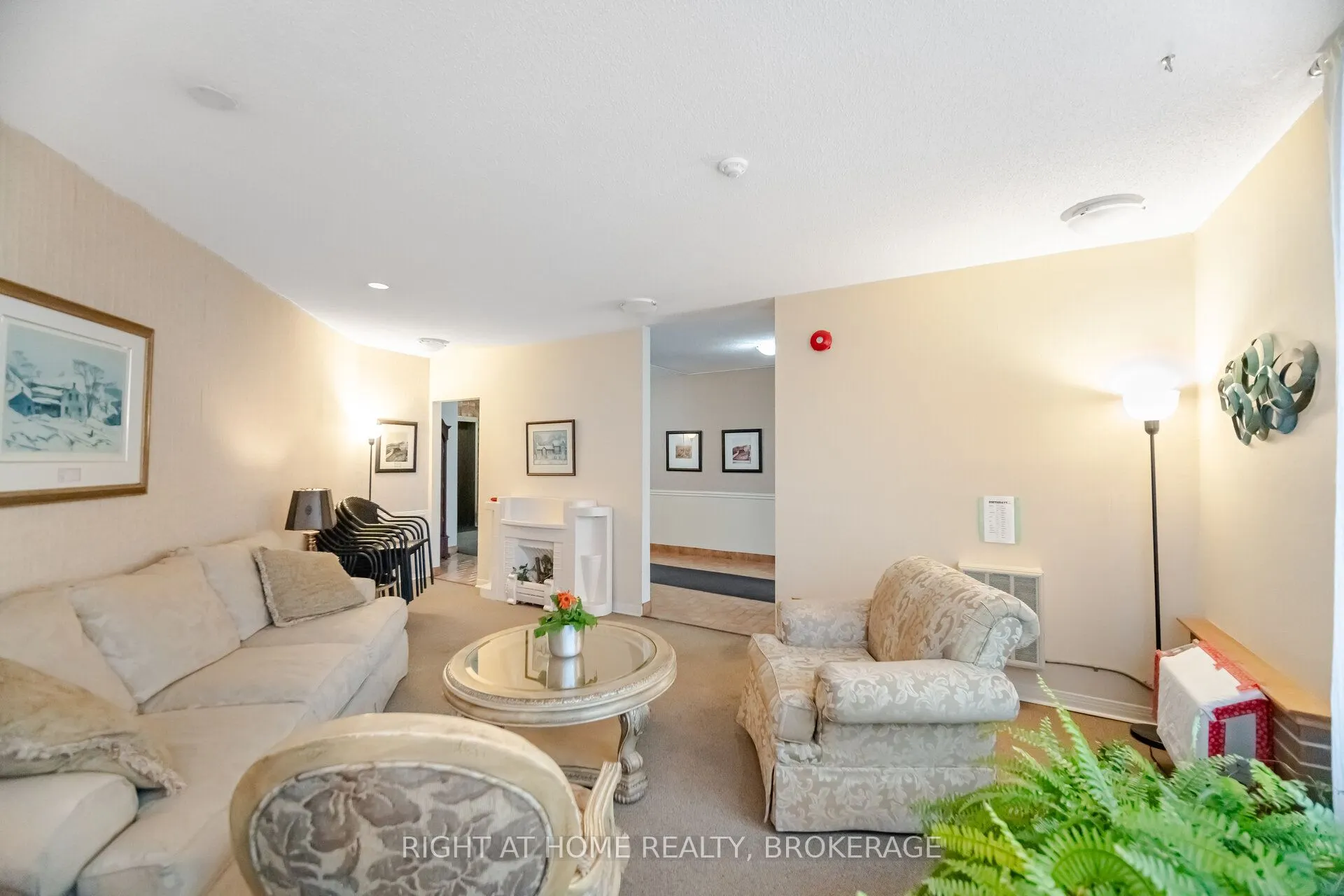 166 Mountain Park Avenue, #201