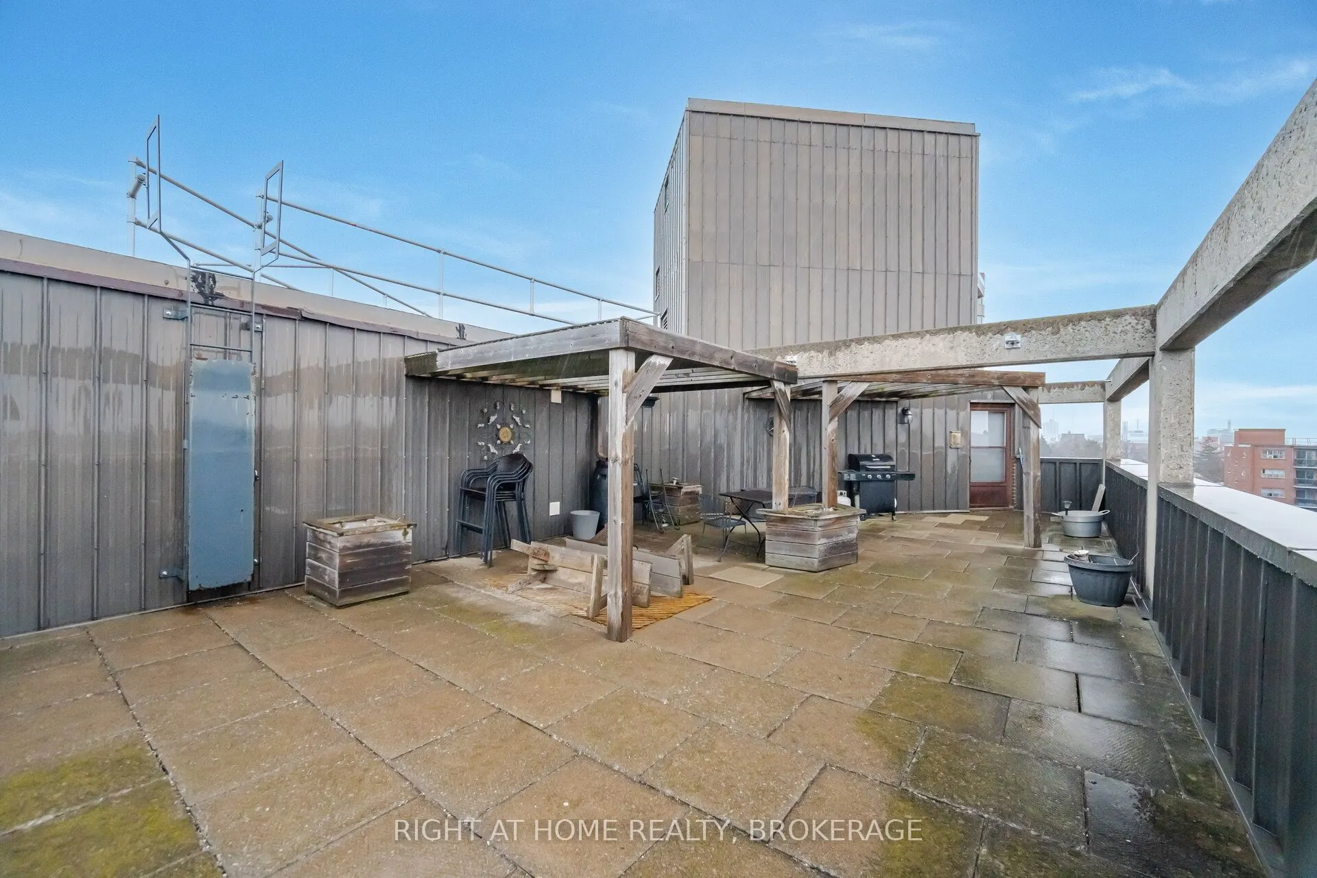 166 Mountain Park Avenue, #201