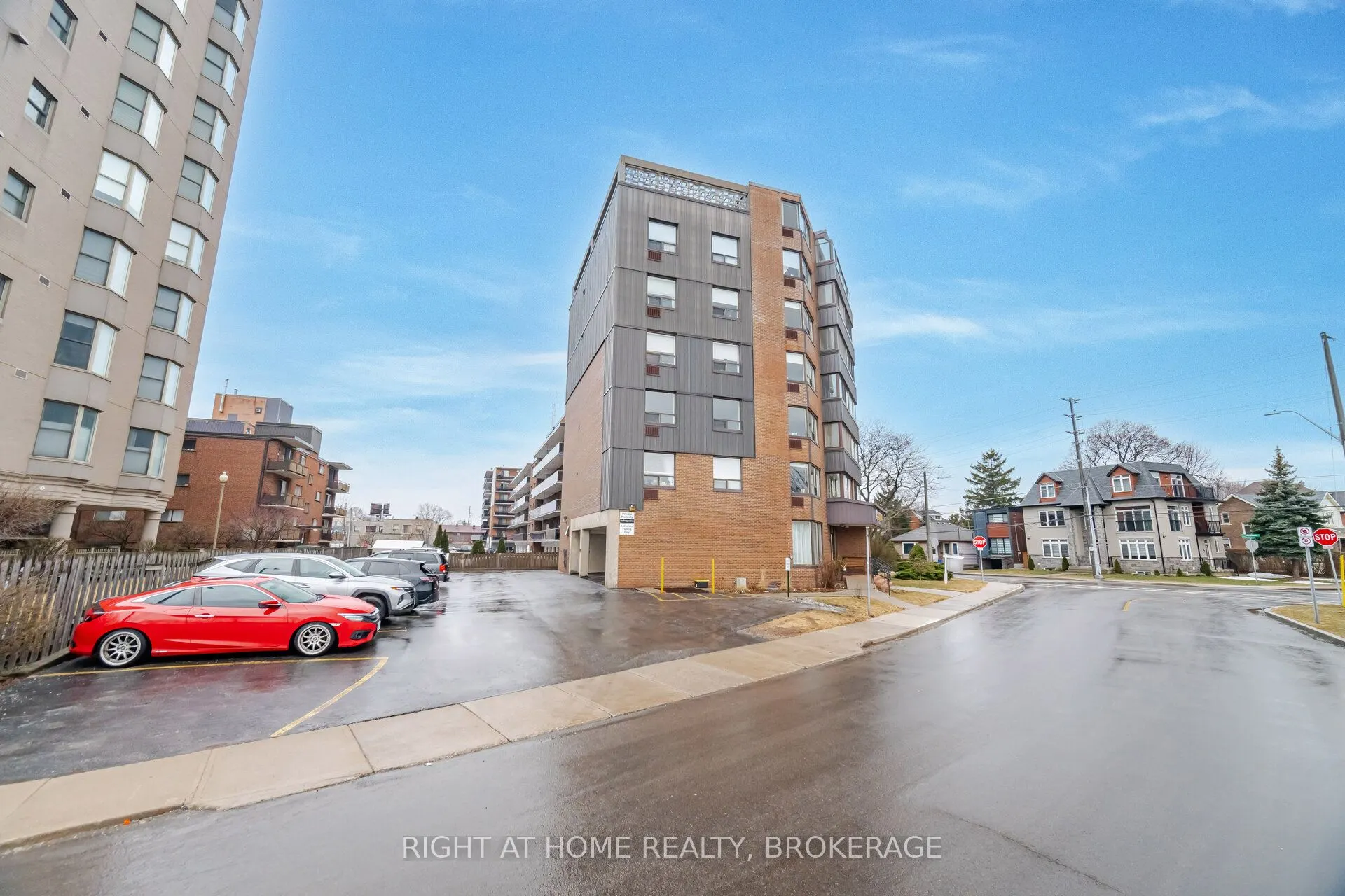 166 Mountain Park Avenue, #201