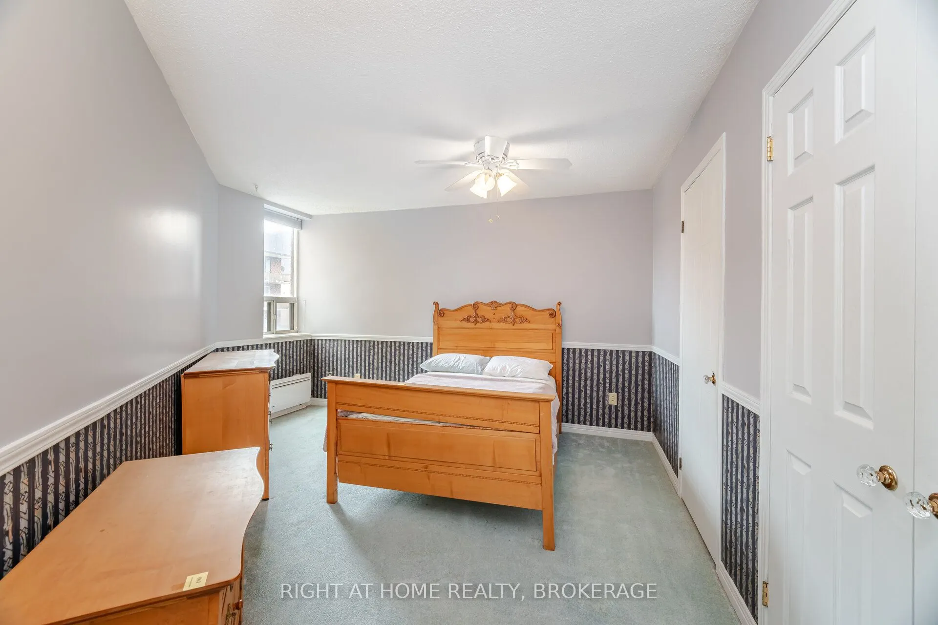 166 Mountain Park Avenue, #201