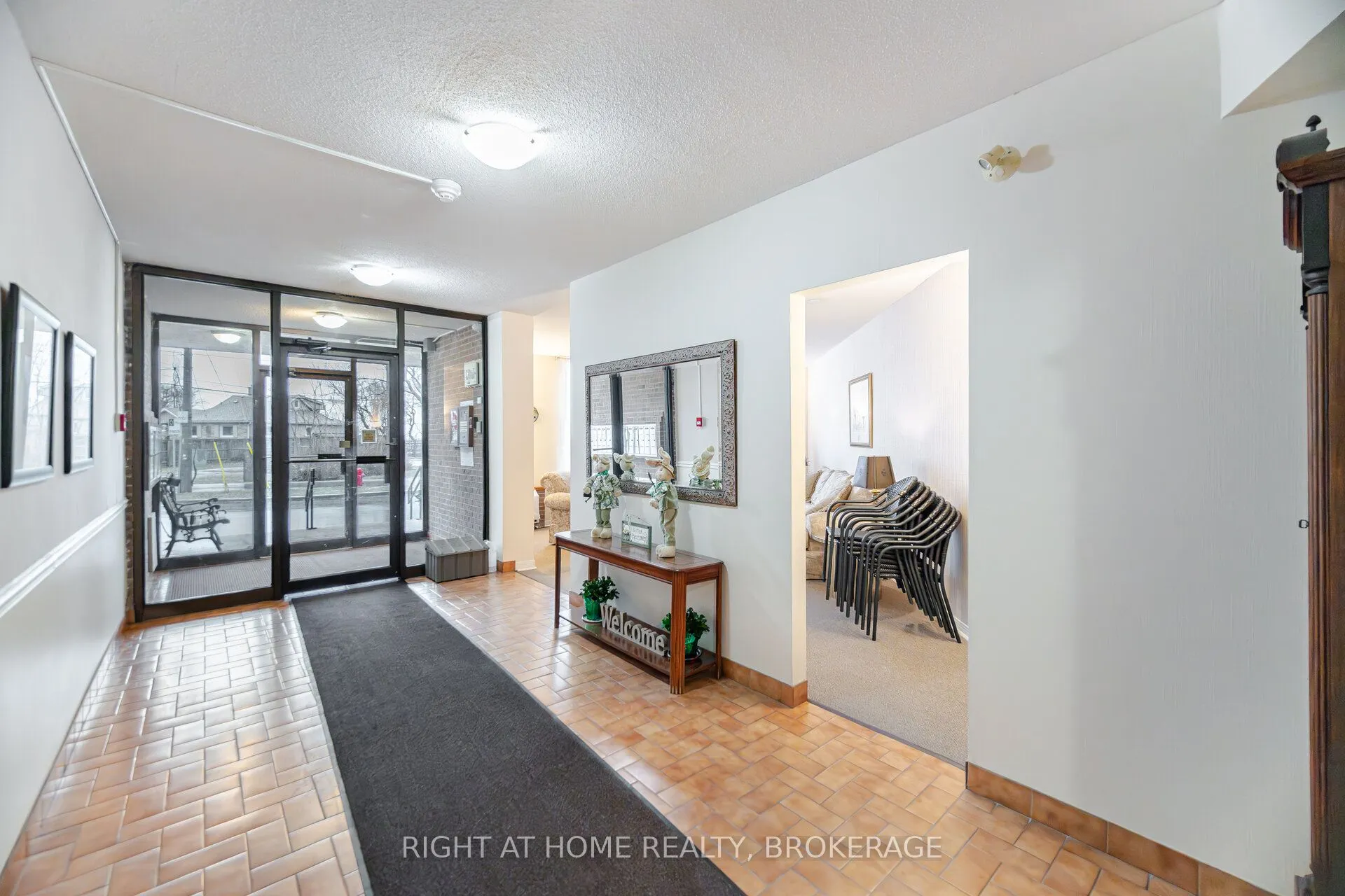 166 Mountain Park Avenue, #201