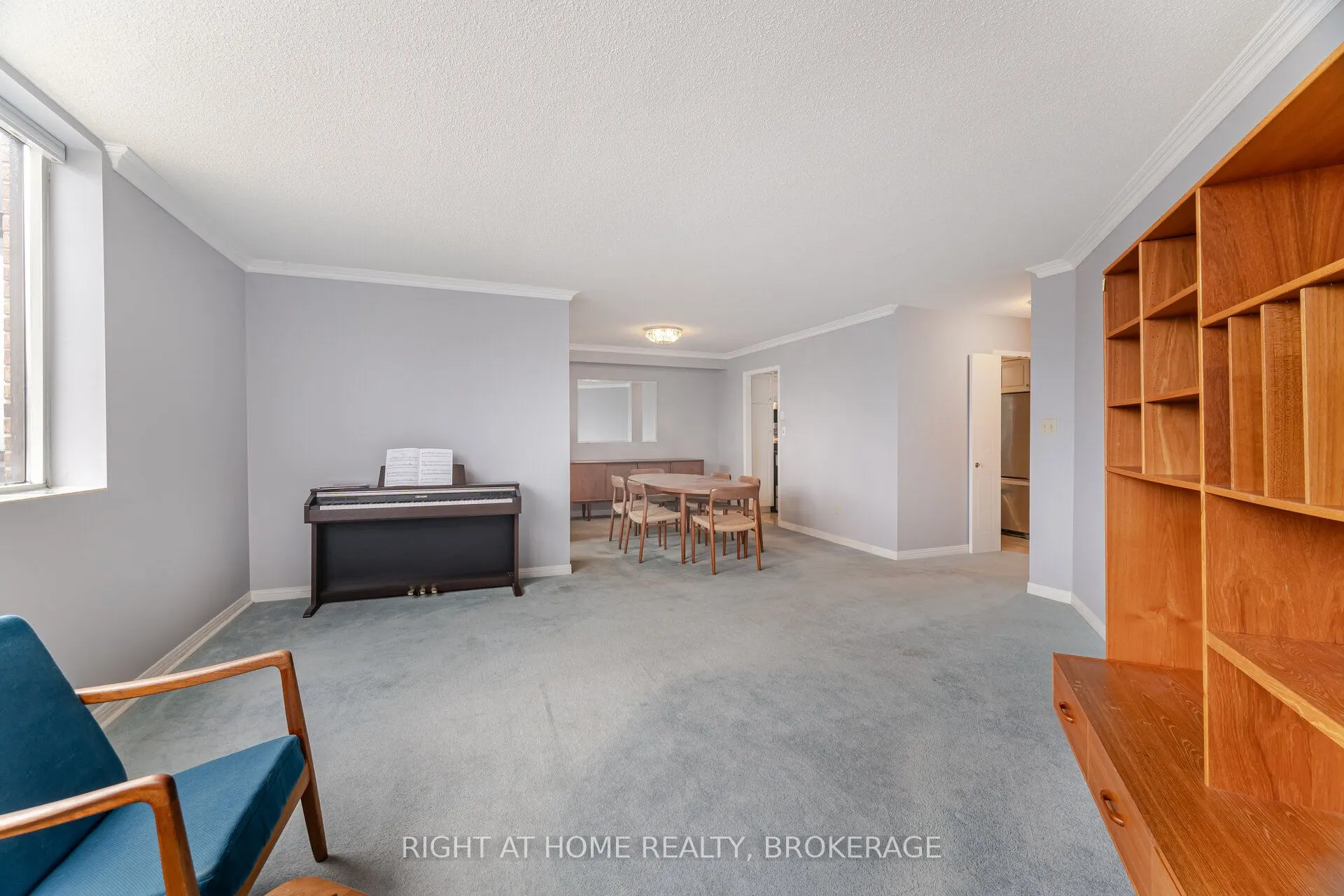 166 Mountain Park Avenue, #201