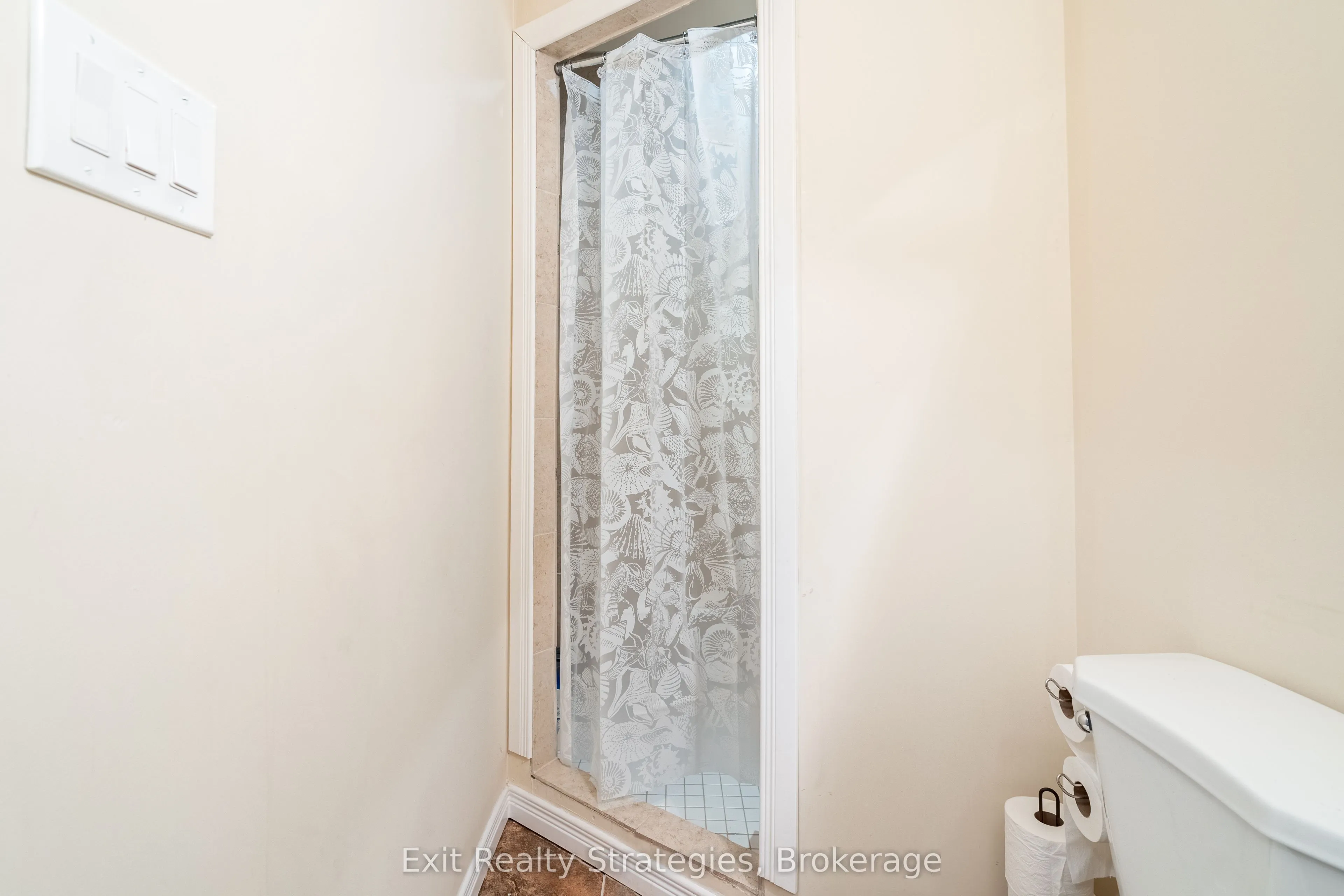 15 Marina Point Crescent