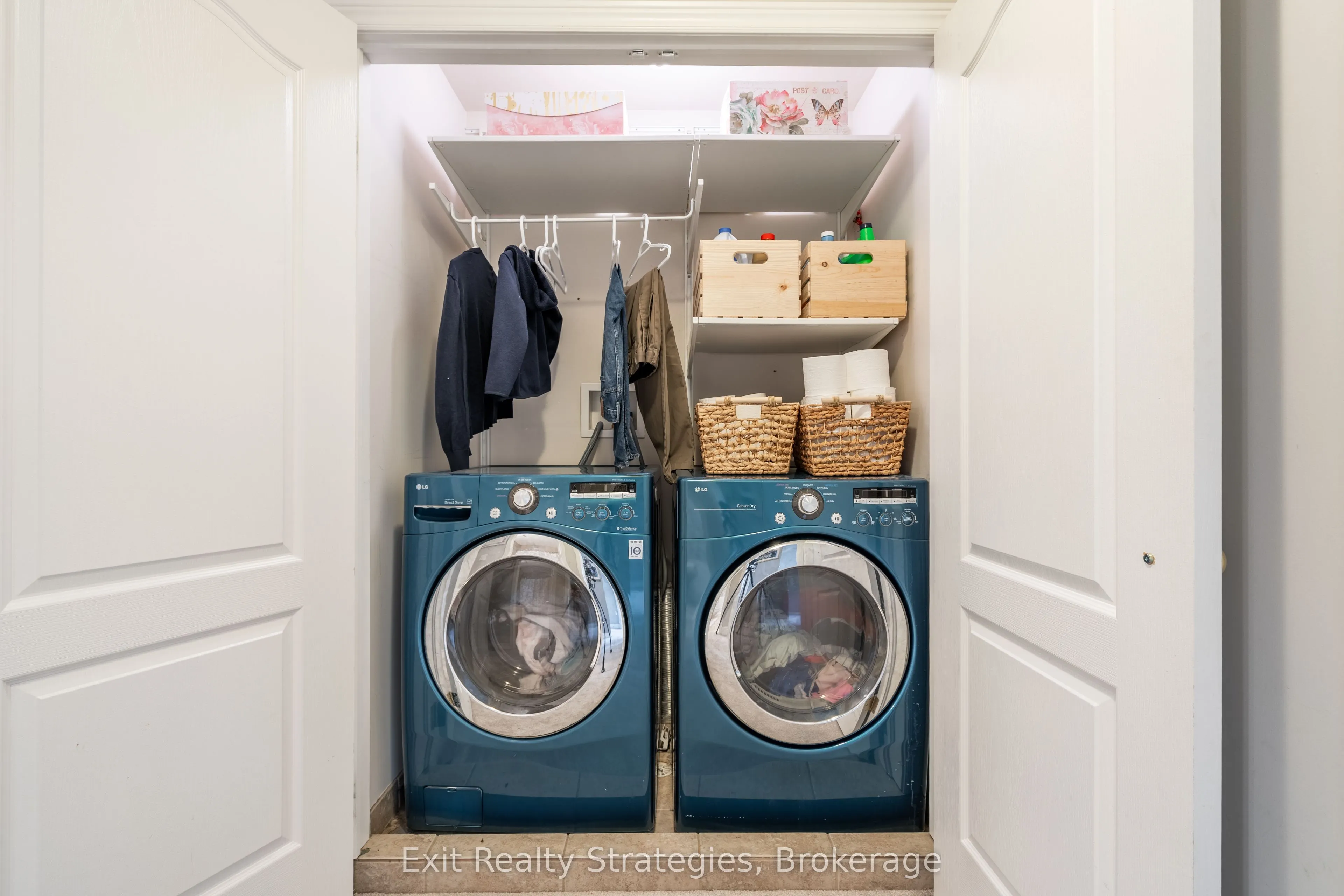 15 Marina Point Crescent