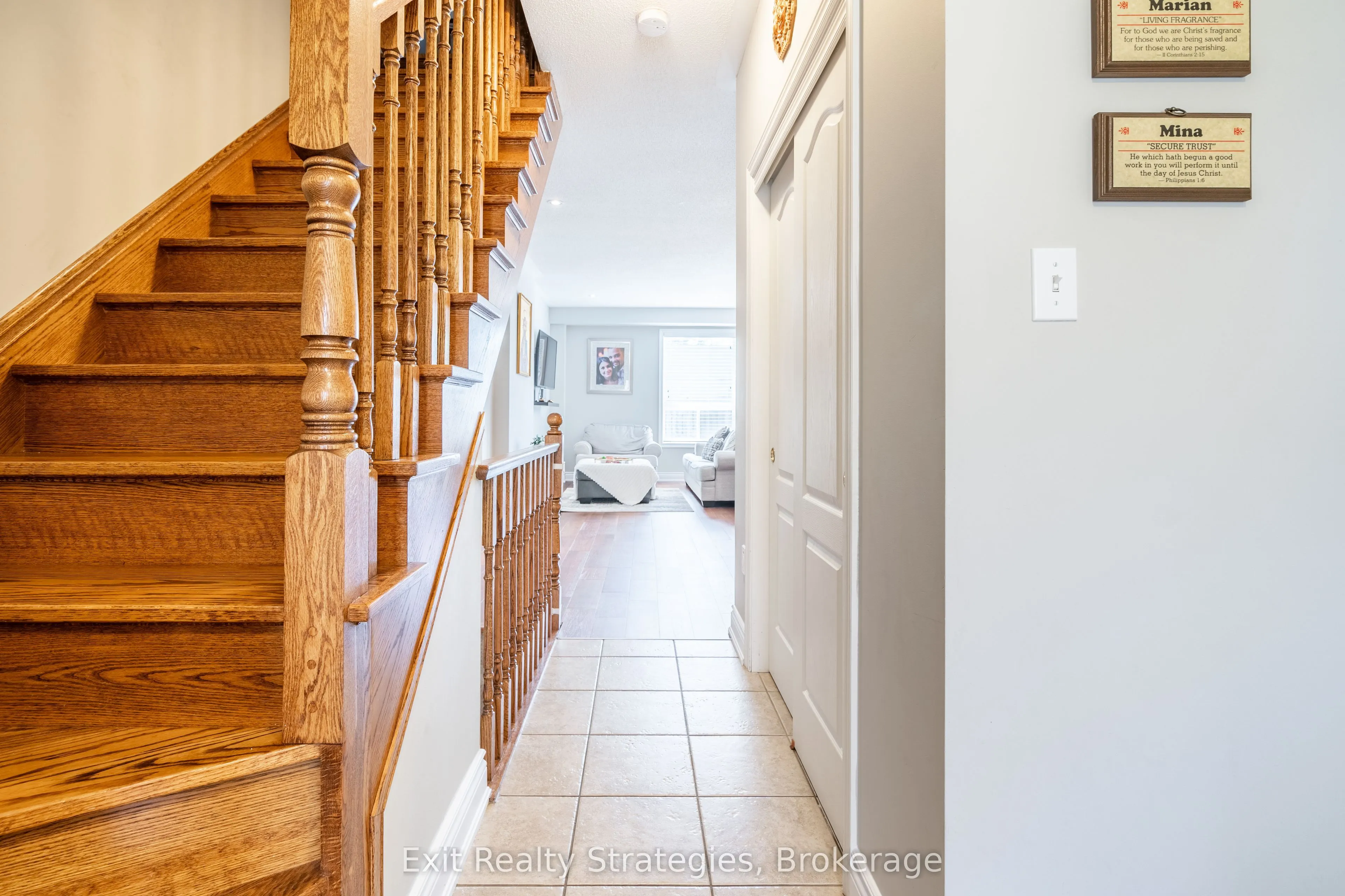 15 Marina Point Crescent