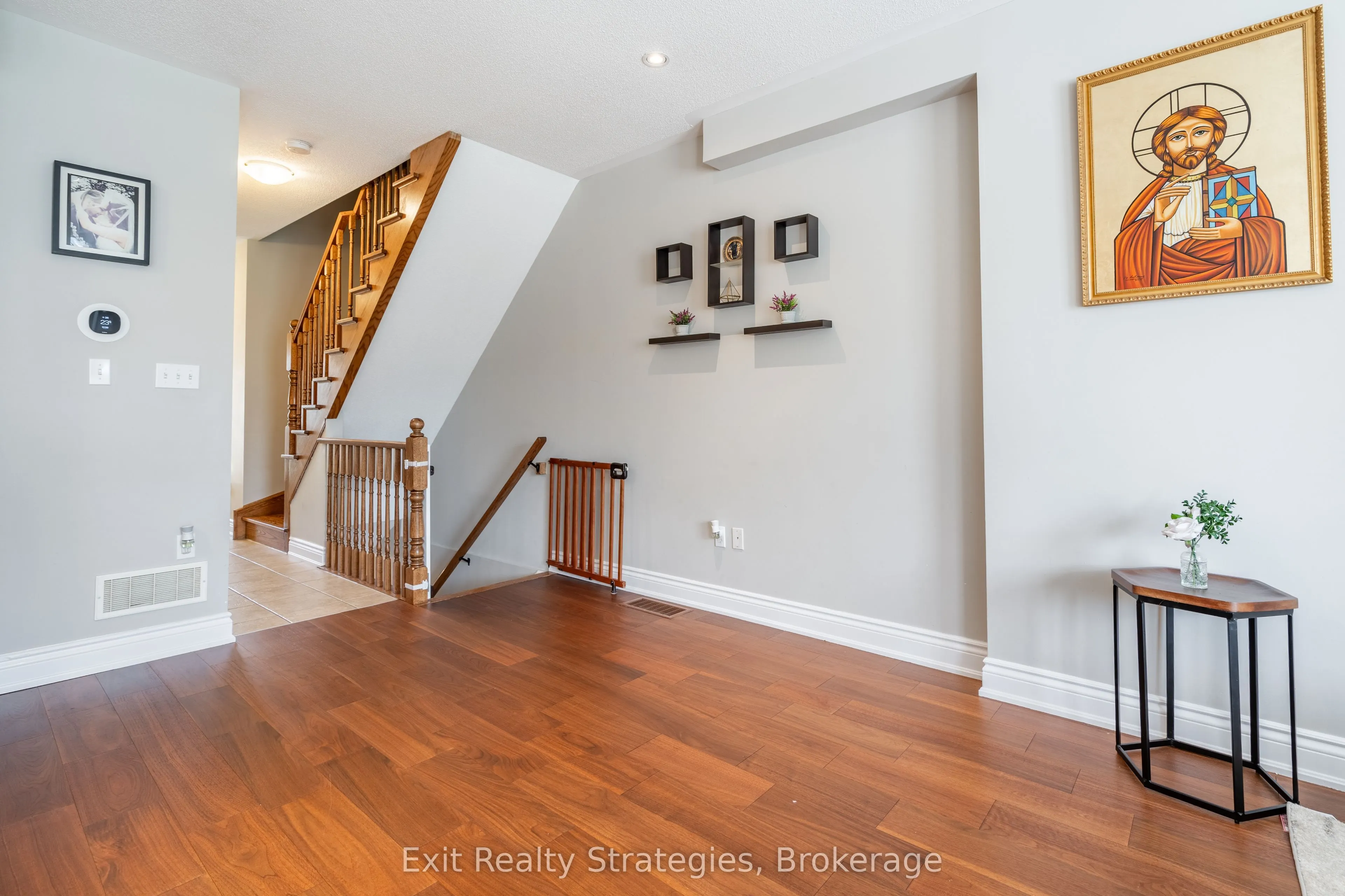 15 Marina Point Crescent