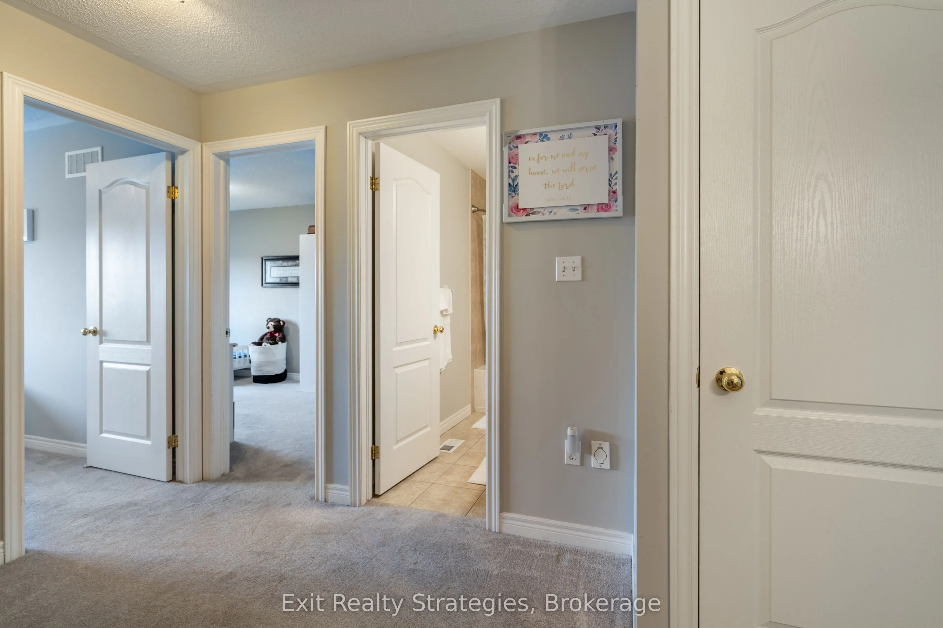 15 Marina Point Crescent