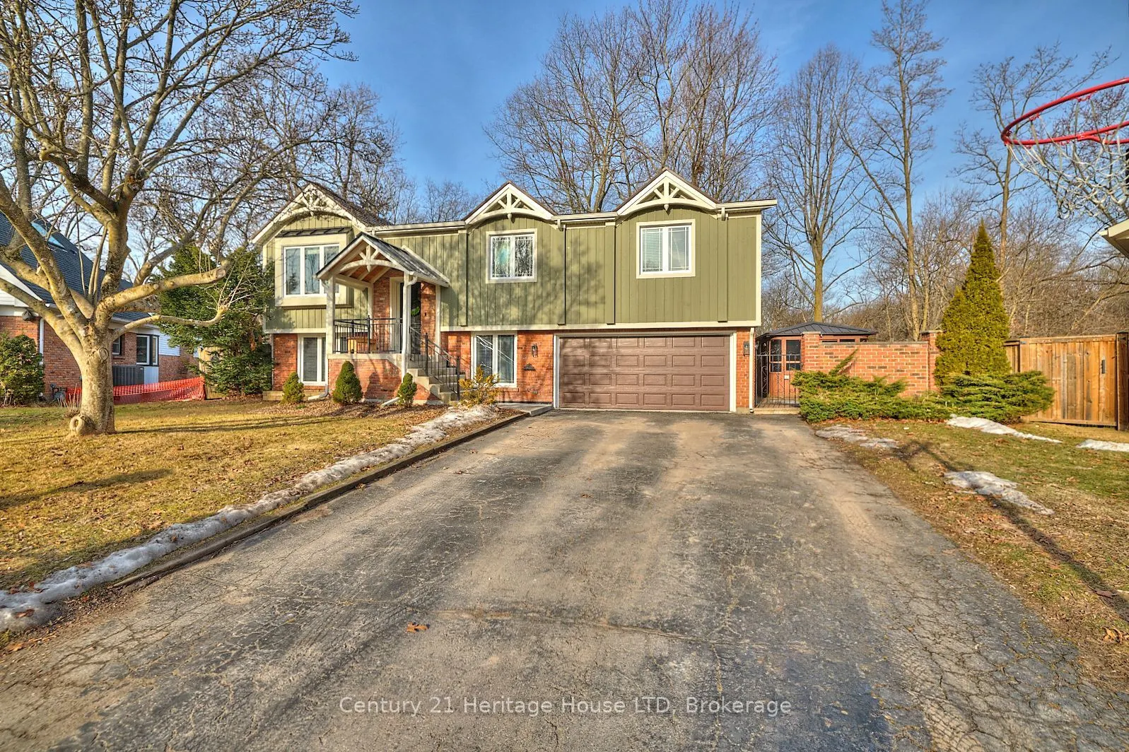 25 Berkhout Terrace