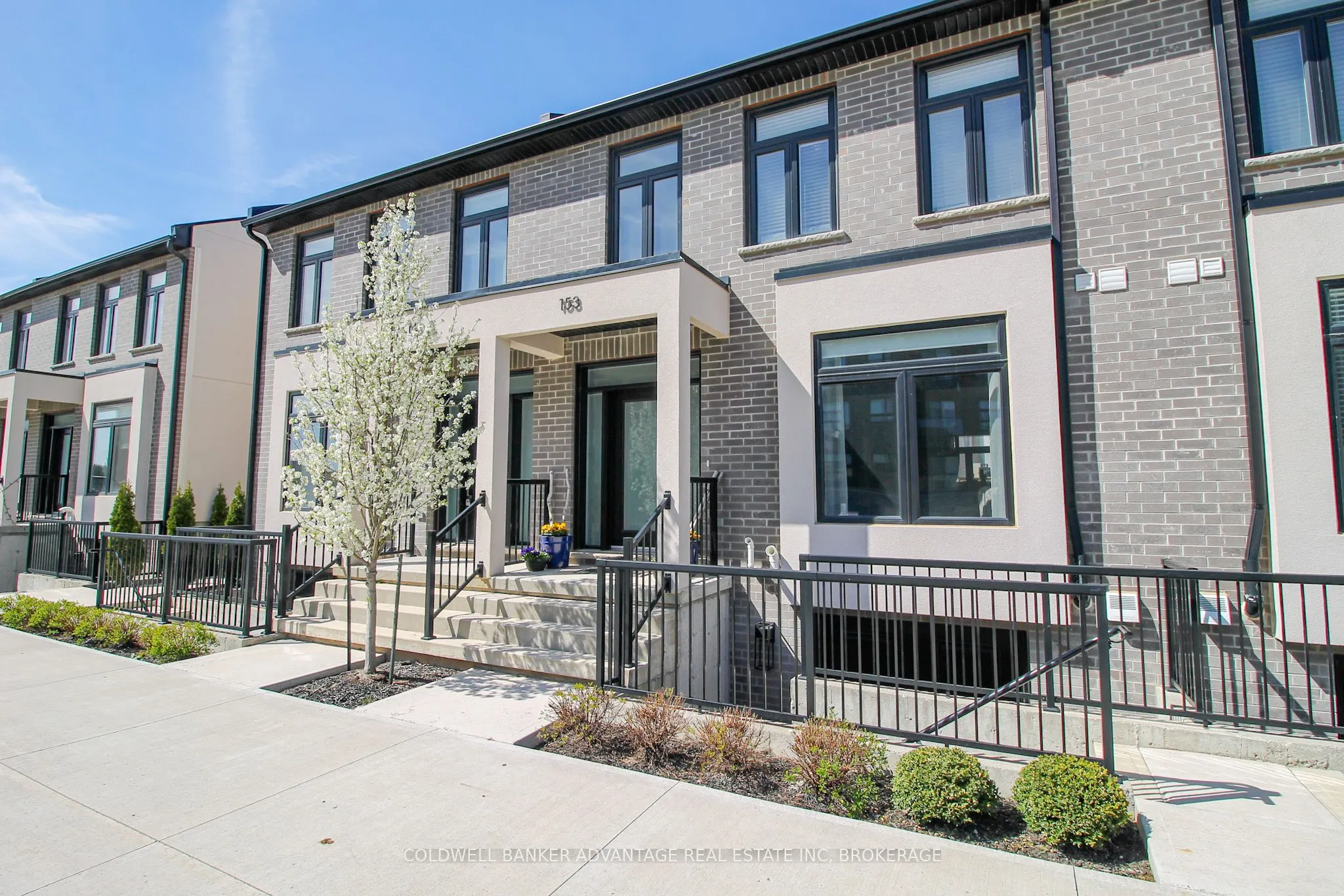 153 Summersides Boulevard
