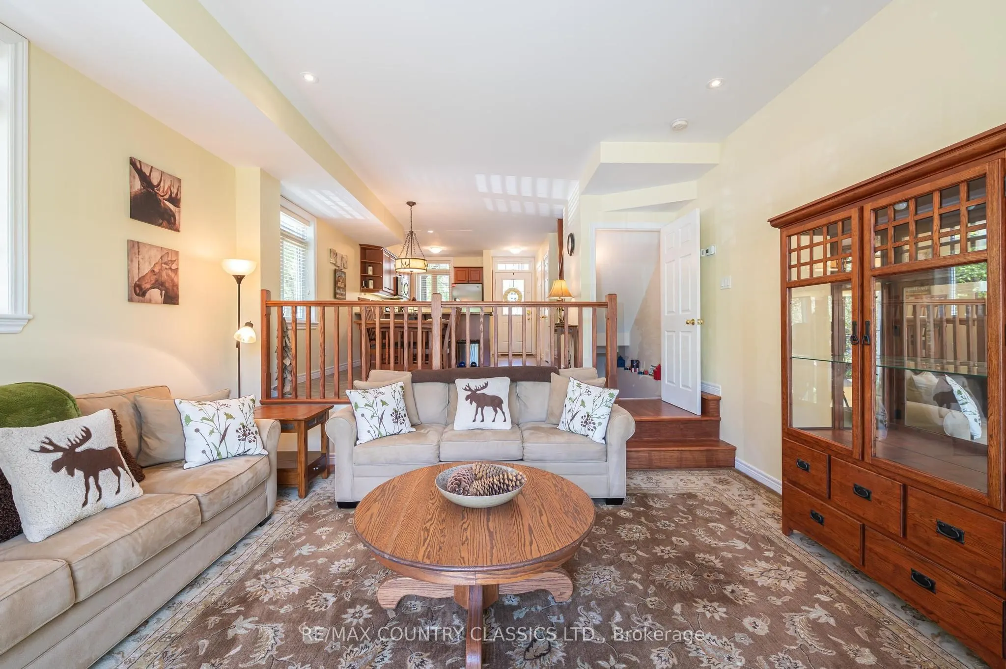 1579 Anstruther Lake Road, #1
