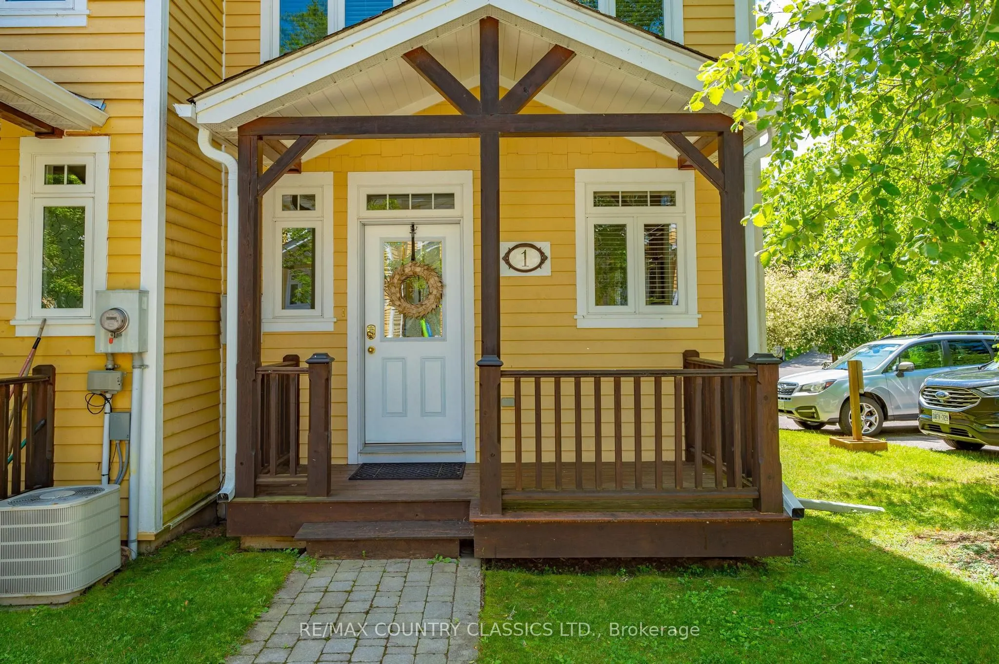 1579 Anstruther Lake Road, #1