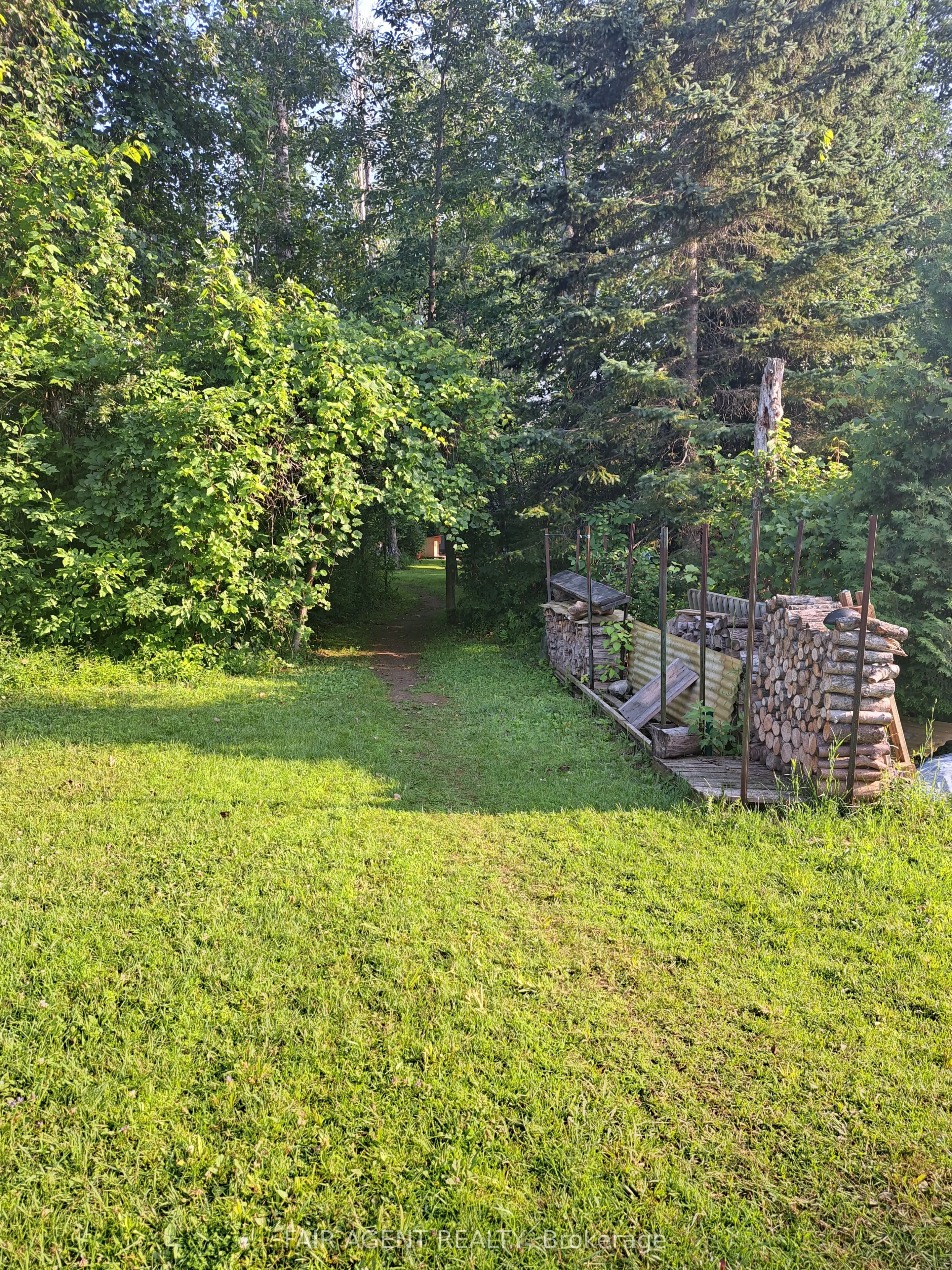 PT LT16 North Lunenburg Road W