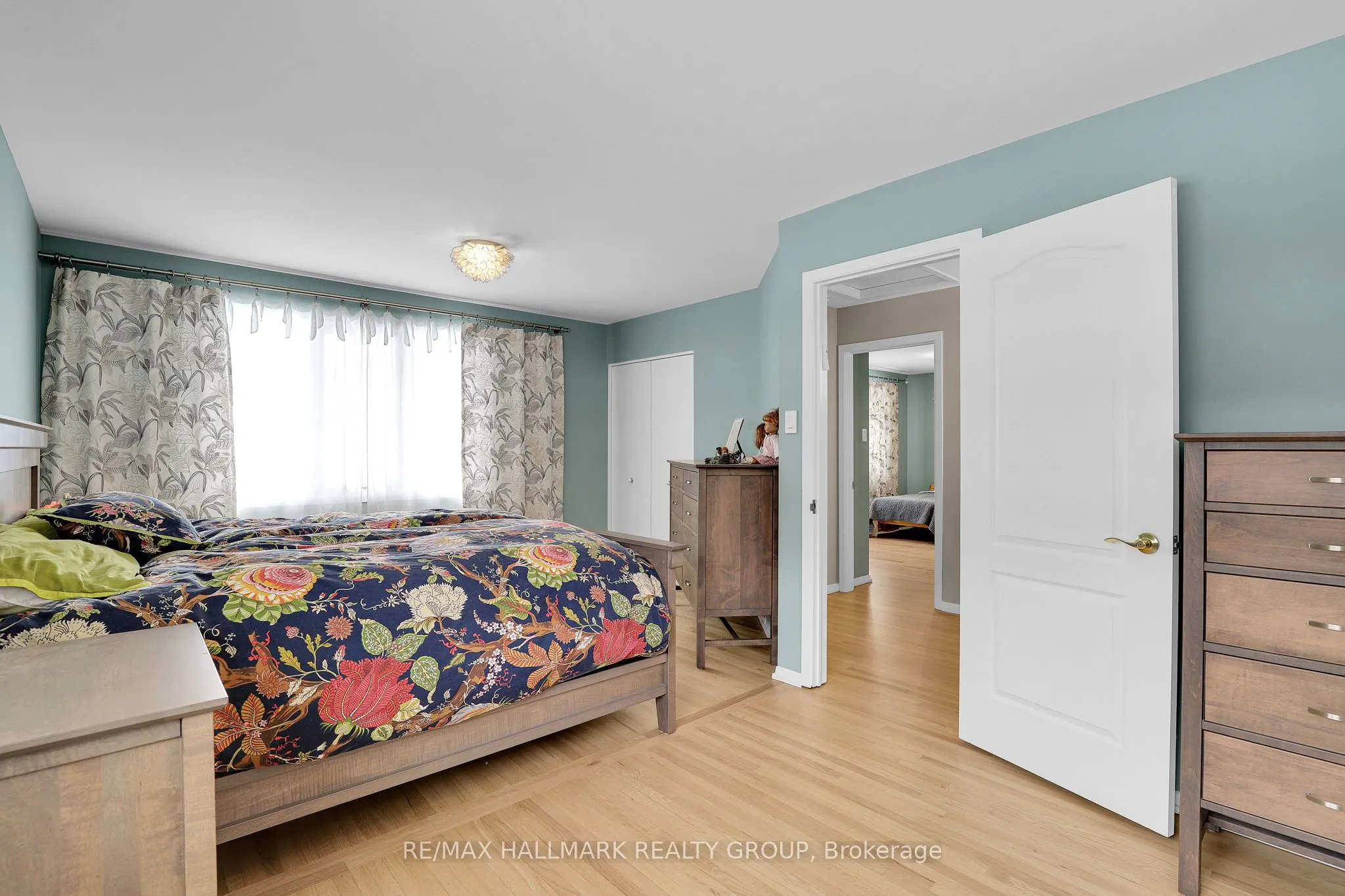 1712 Playfair Drive