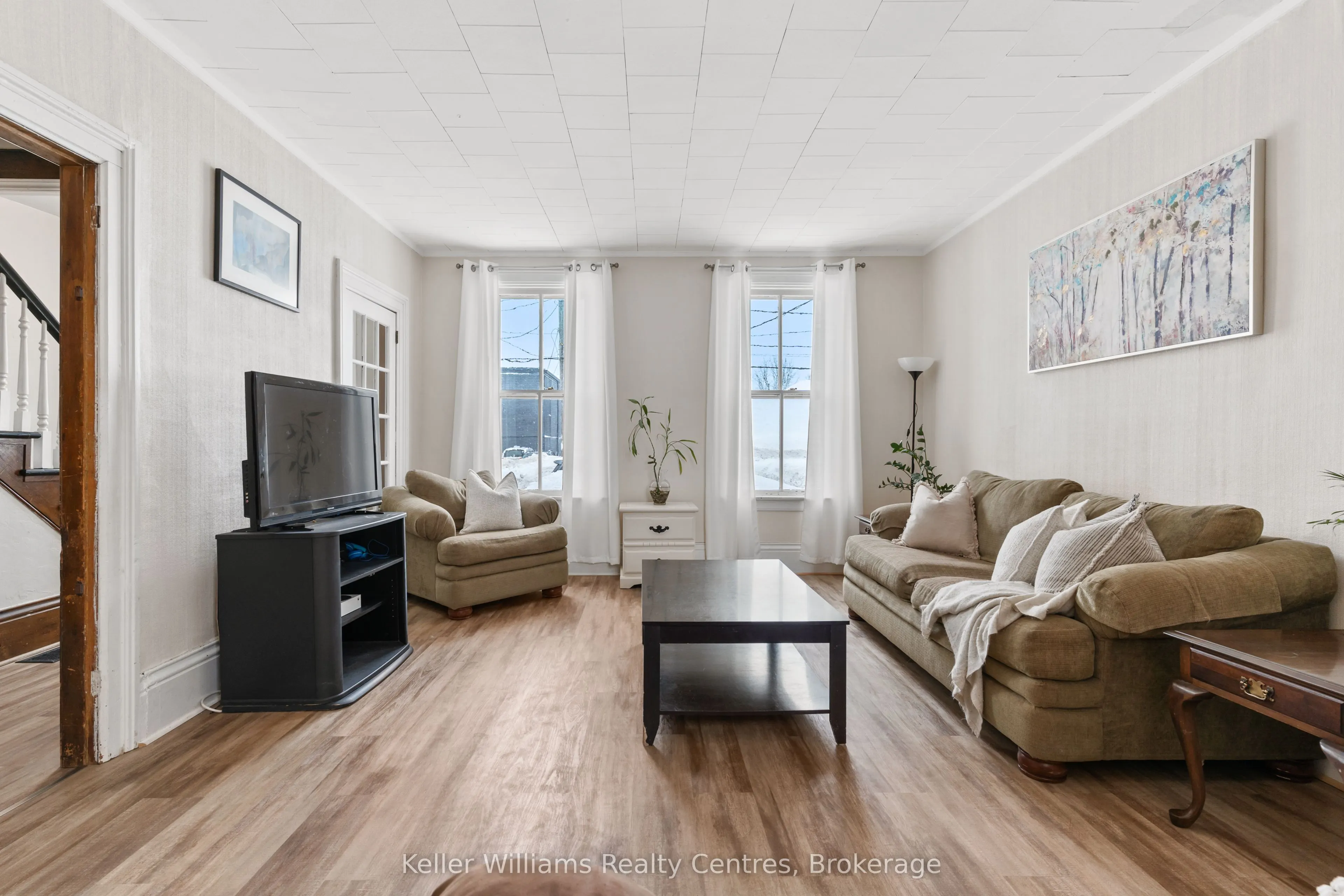 253 11th Street E