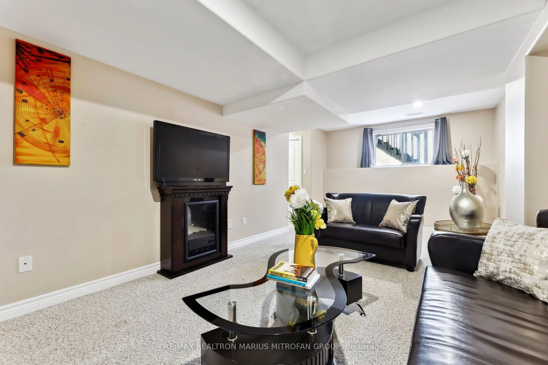 22 Fallingbrook Crescent
