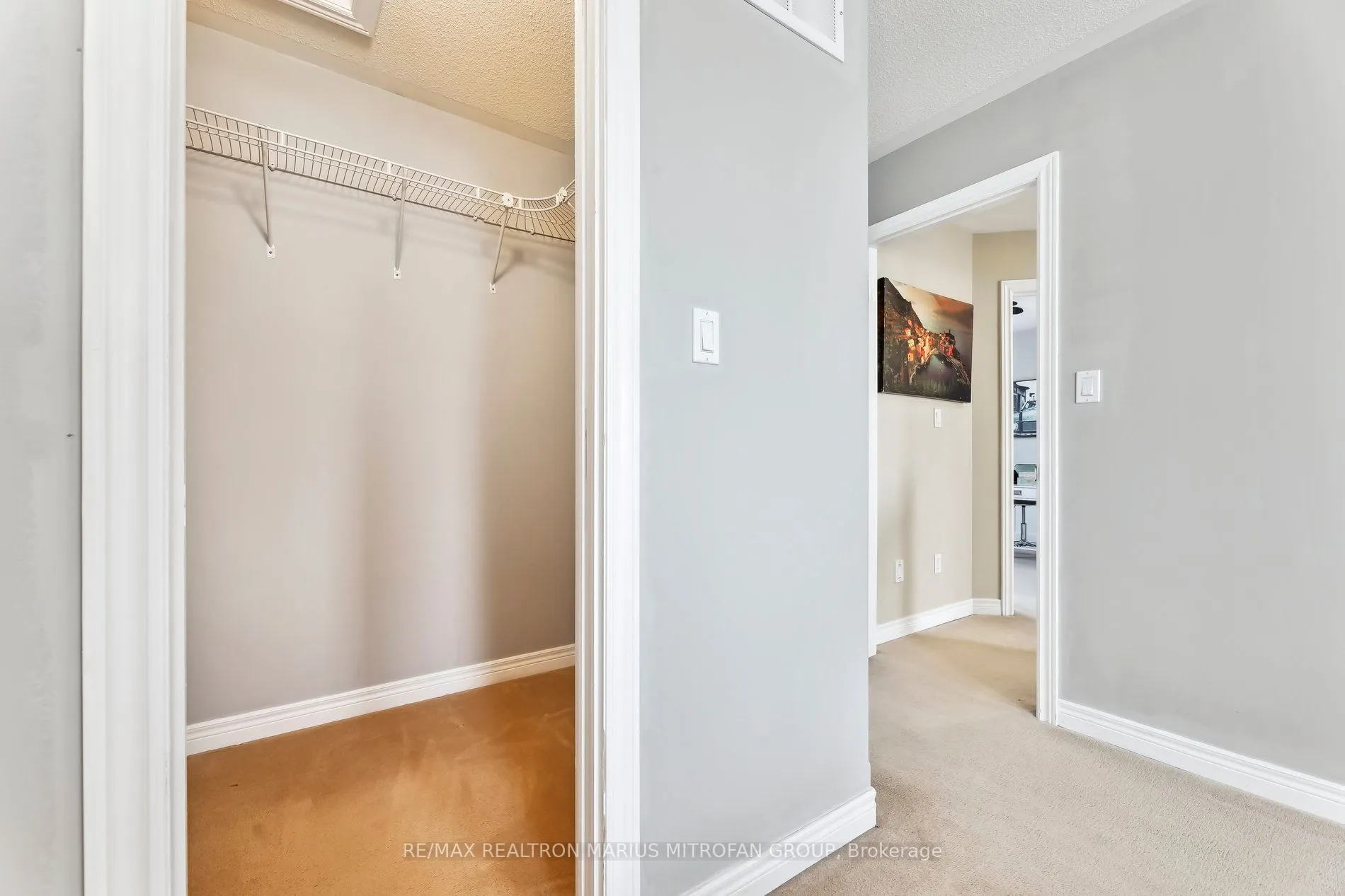 22 Fallingbrook Crescent