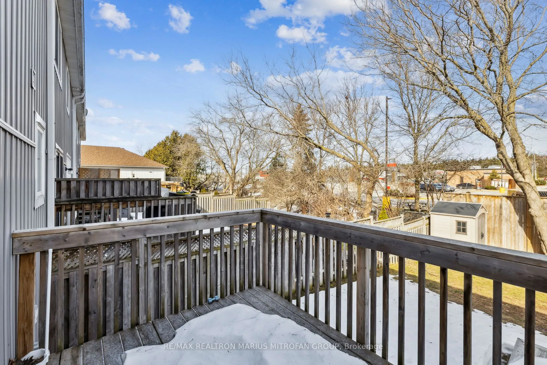 22 Fallingbrook Crescent