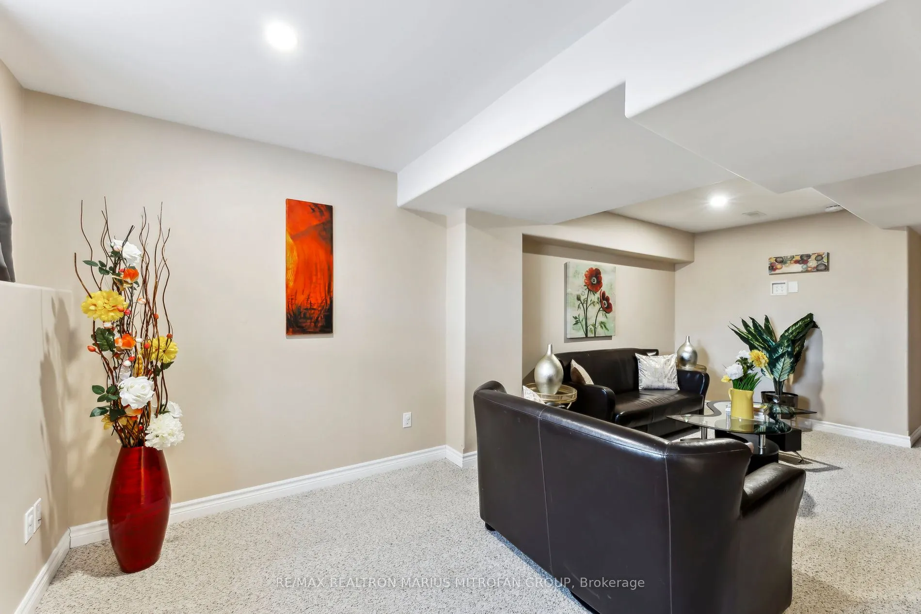 22 Fallingbrook Crescent