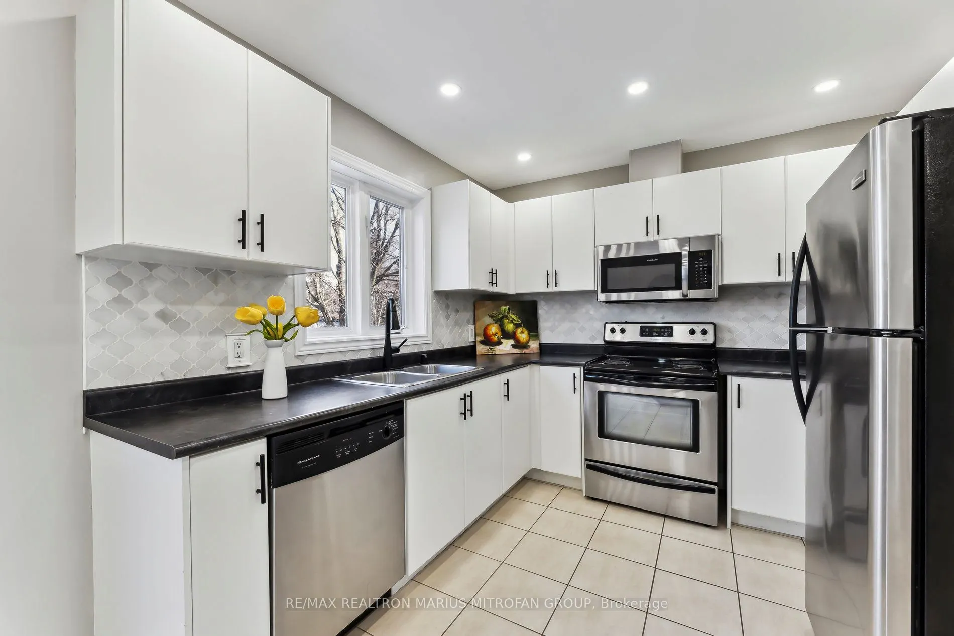 22 Fallingbrook Crescent