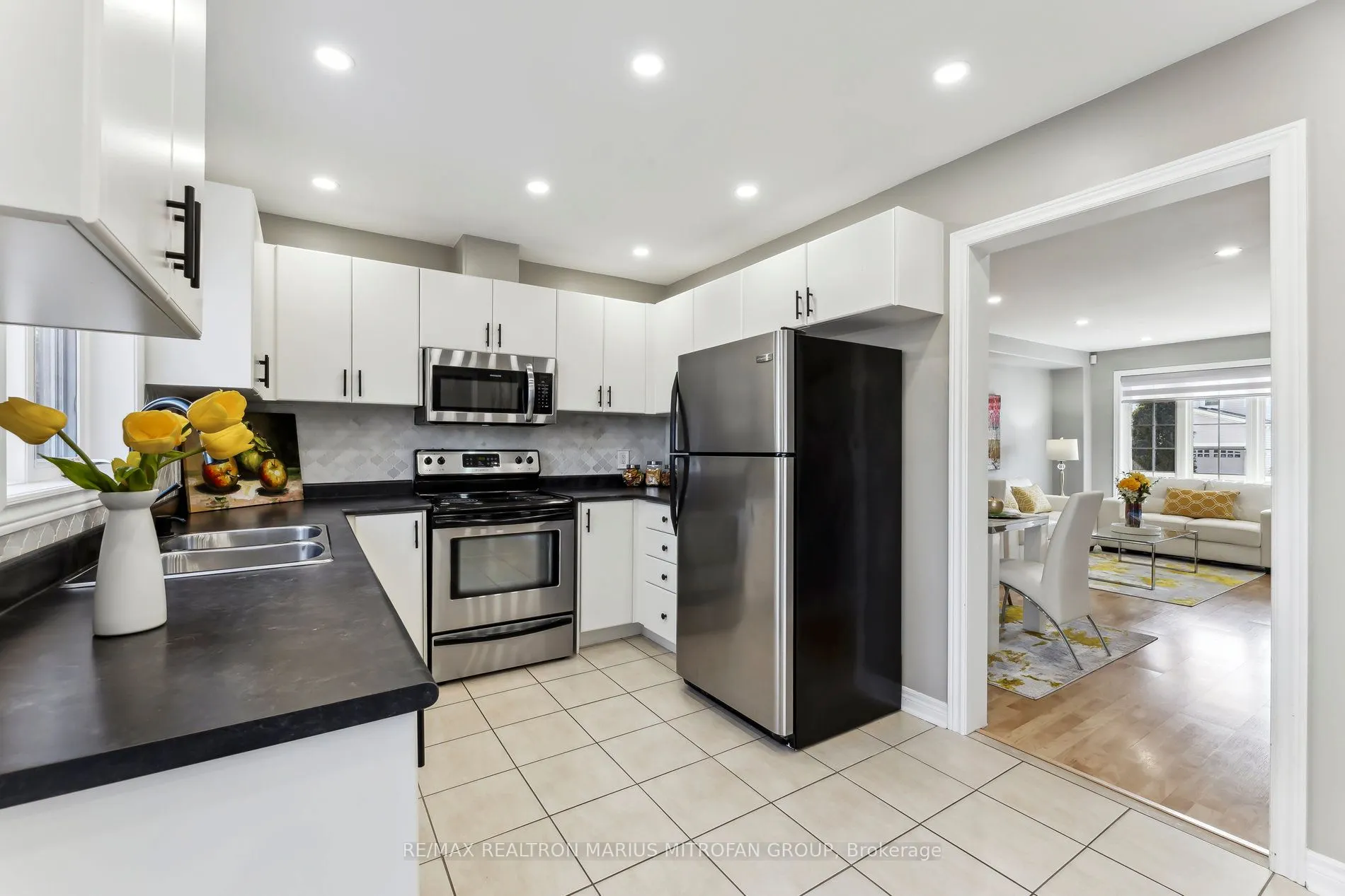 22 Fallingbrook Crescent
