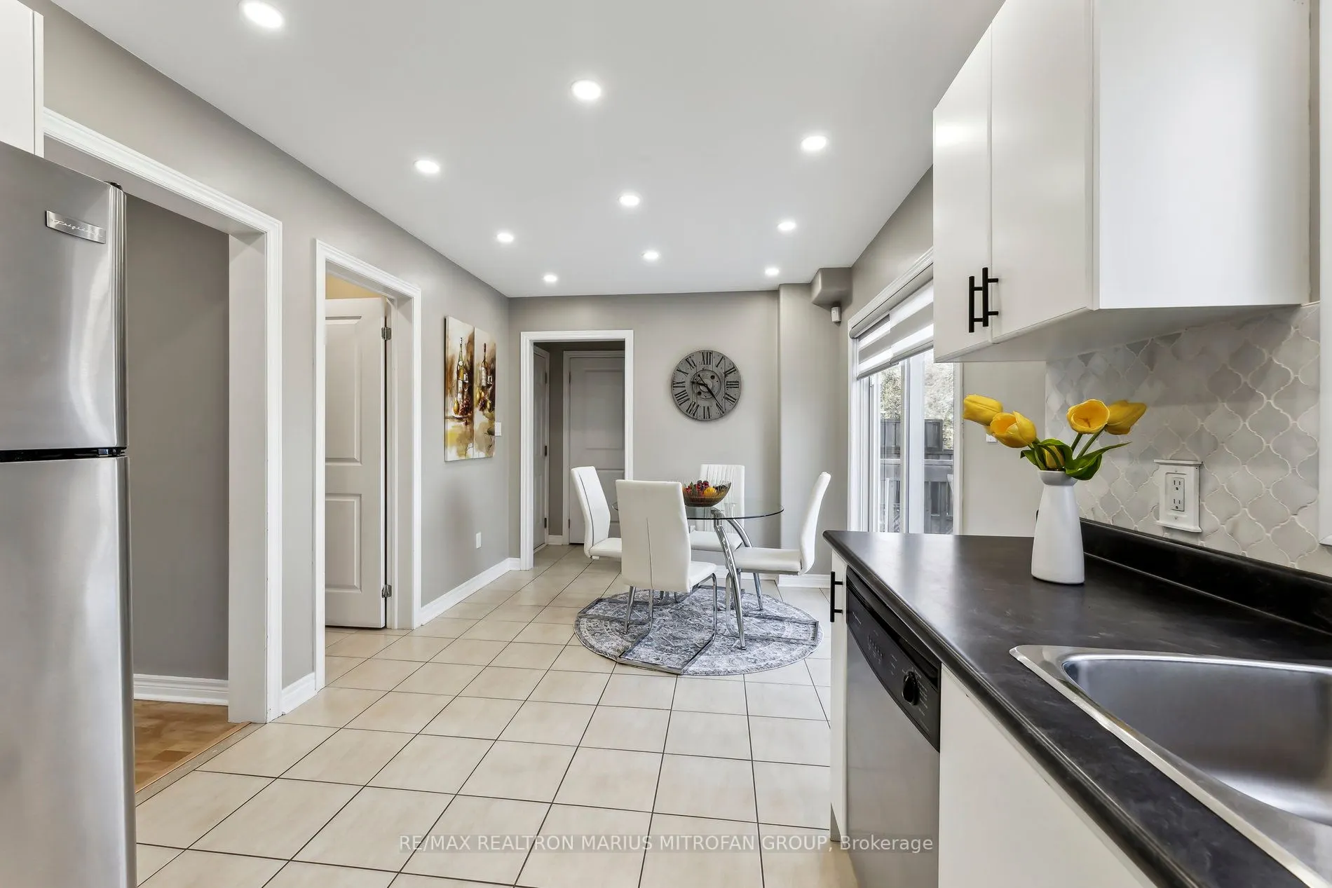 22 Fallingbrook Crescent