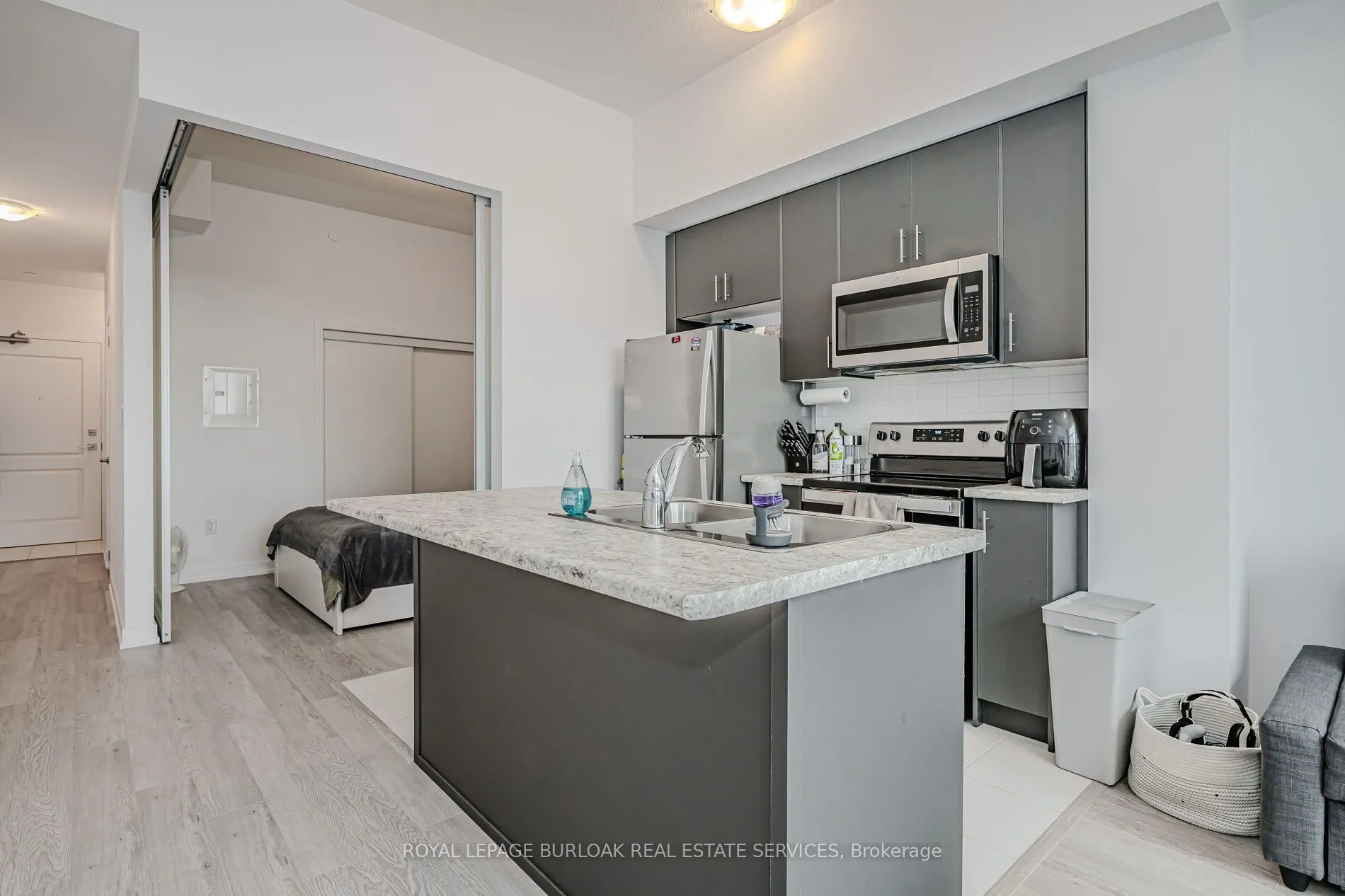 460 Dundas Street E, #319