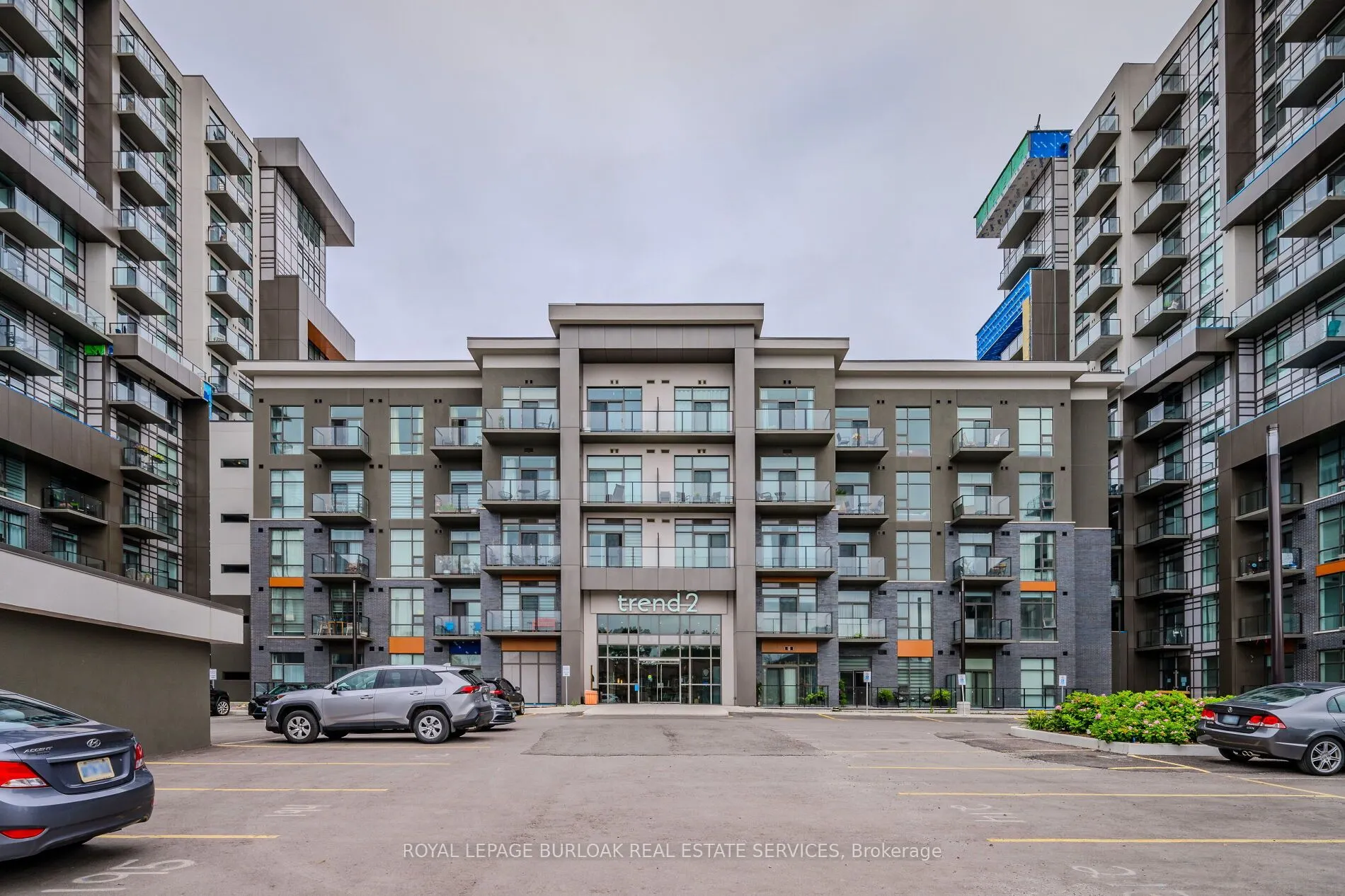 460 Dundas Street E, #319