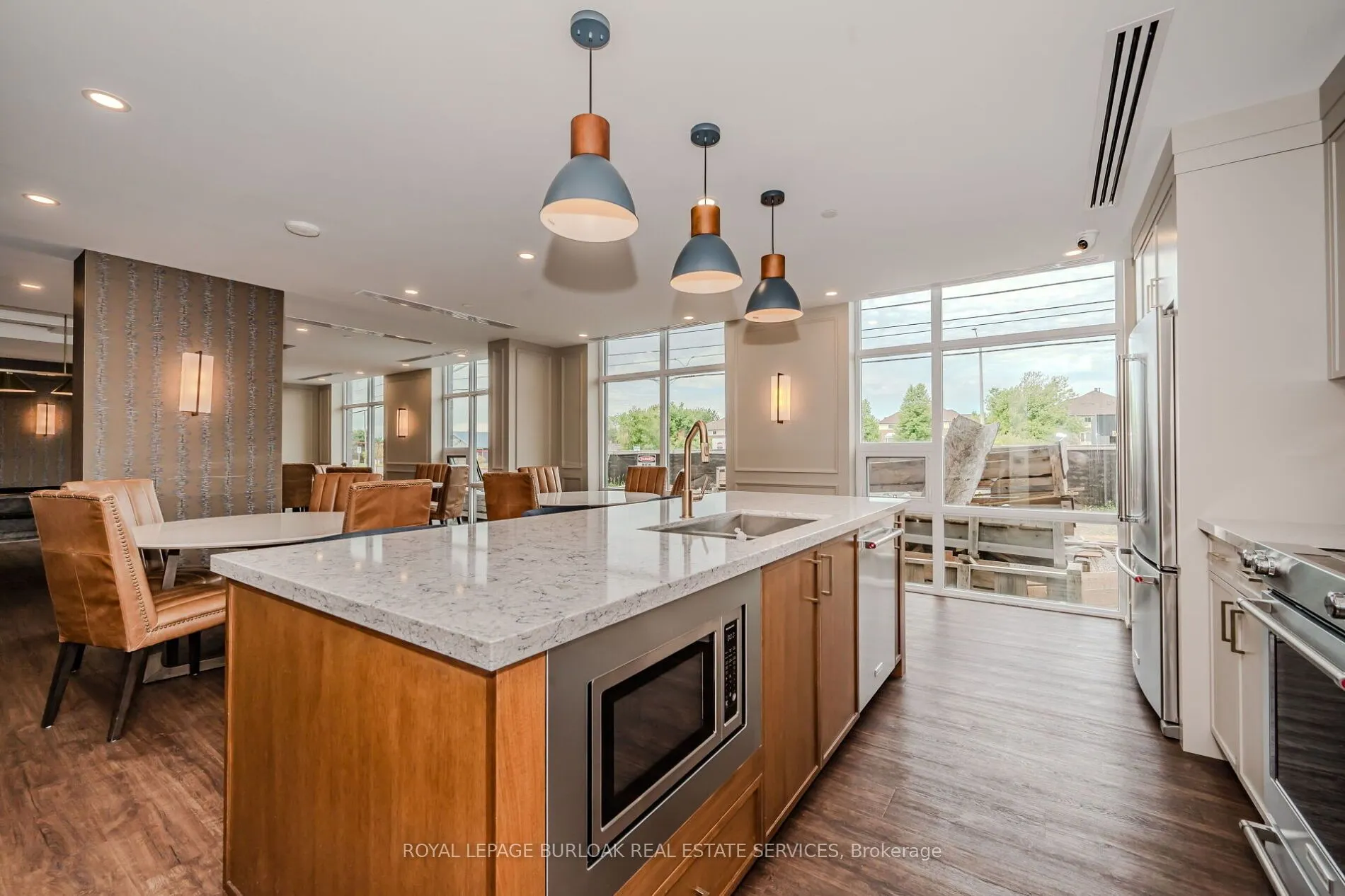 460 Dundas Street E, #319