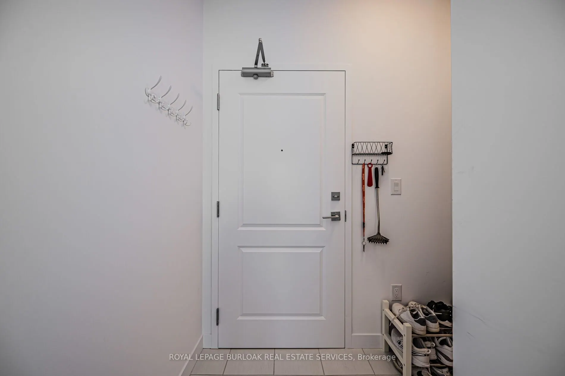 460 Dundas Street E, #319