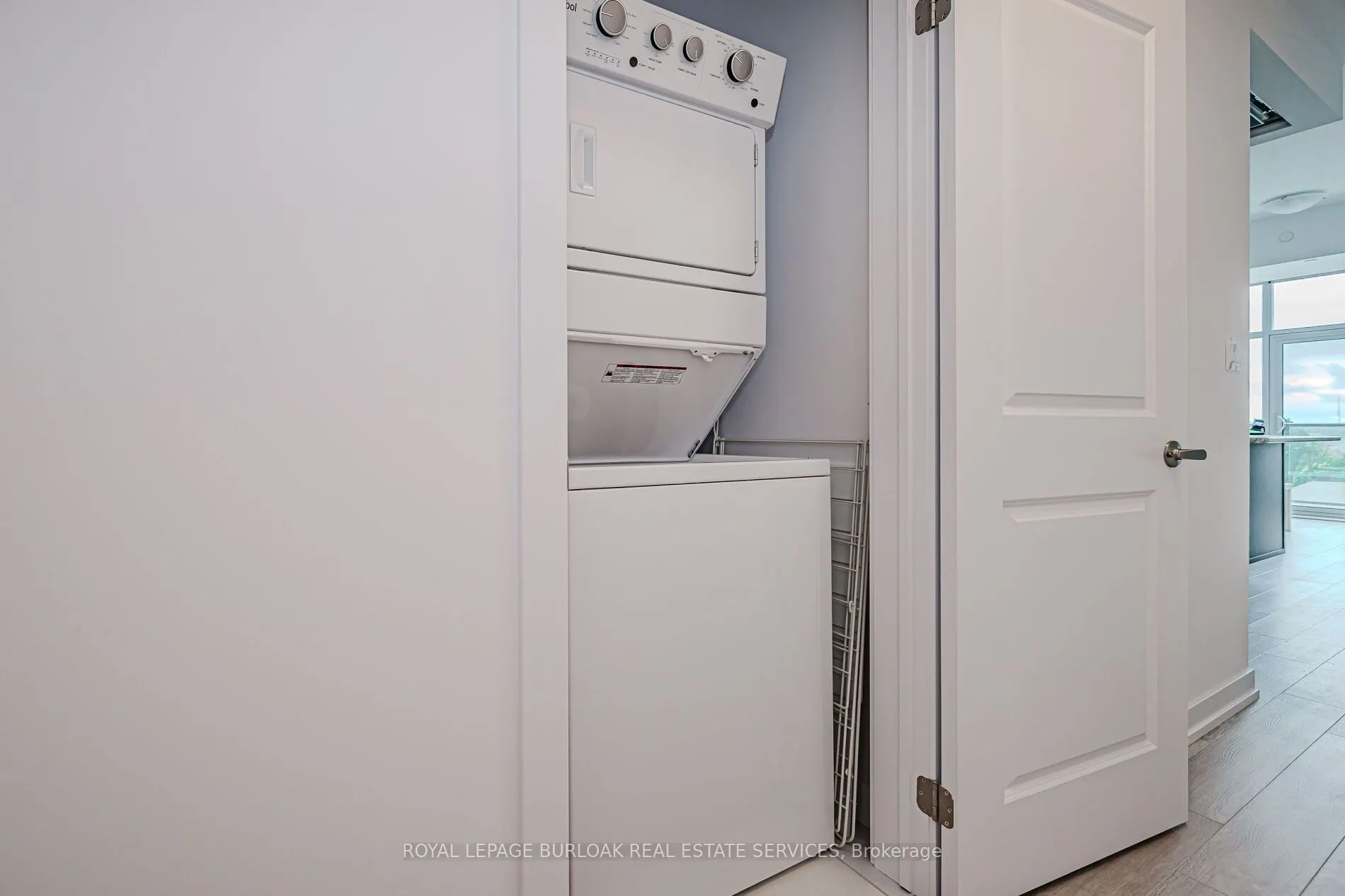 460 Dundas Street E, #319