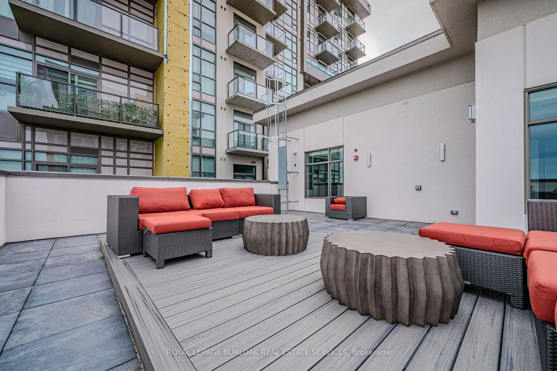 460 Dundas Street E, #319