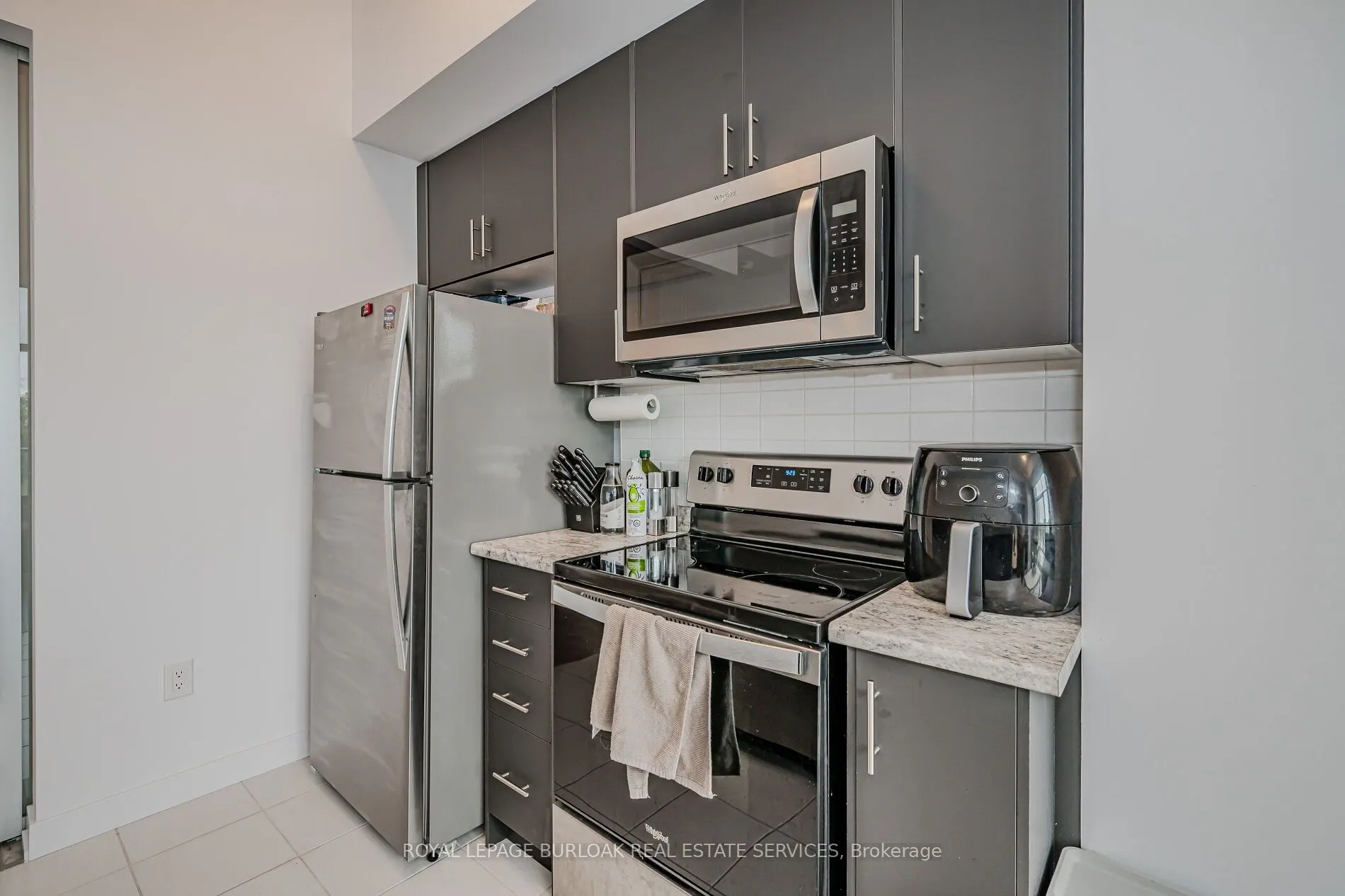 460 Dundas Street E, #319