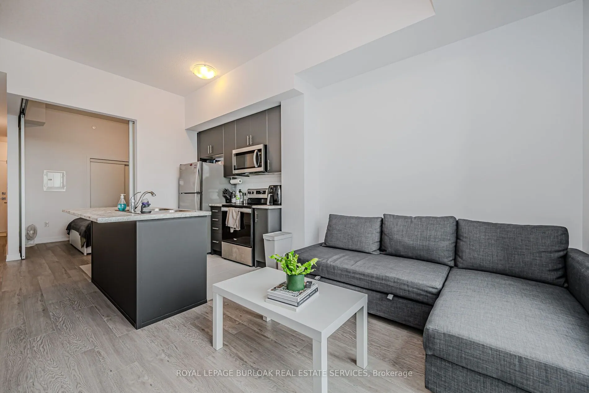 460 Dundas Street E, #319