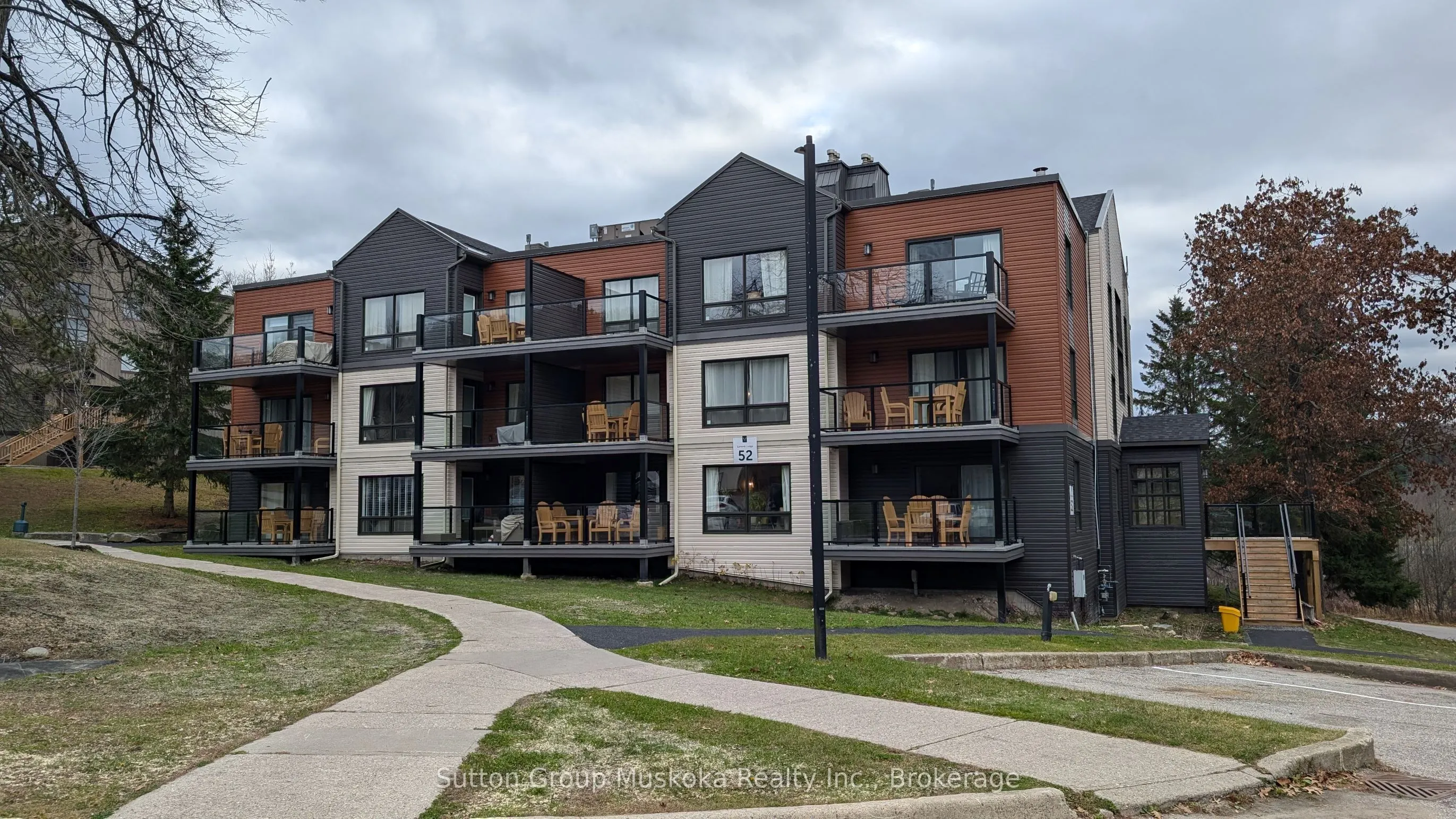 1235 Deerhurst Drive #52-305