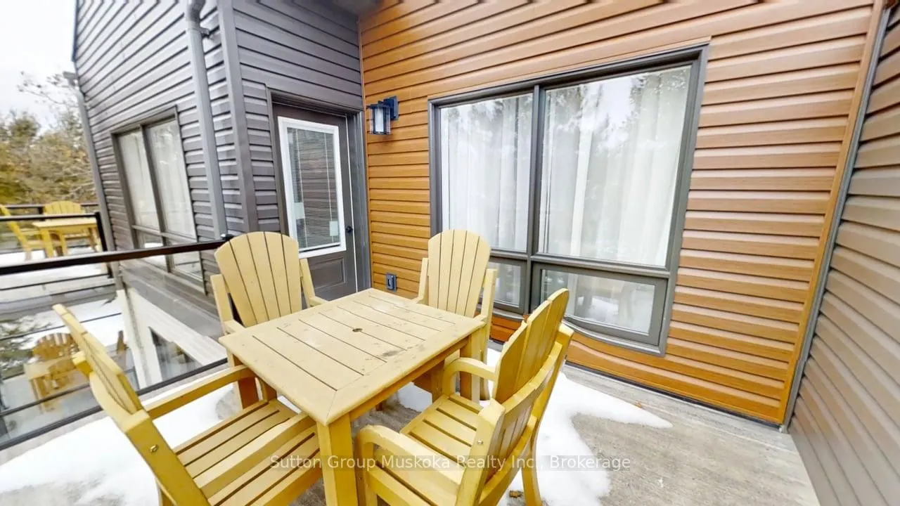 1235 Deerhurst Drive #52-305