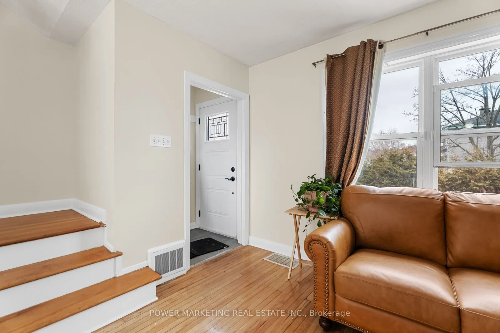 1047 Hollington Street
